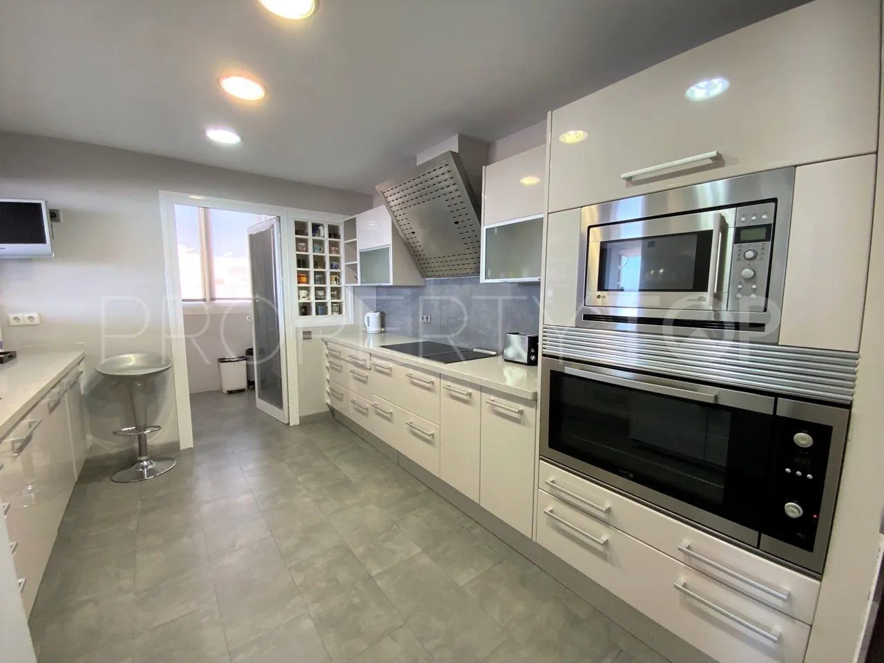 Piso en venta en Marbella Centro de 3 dormitorios