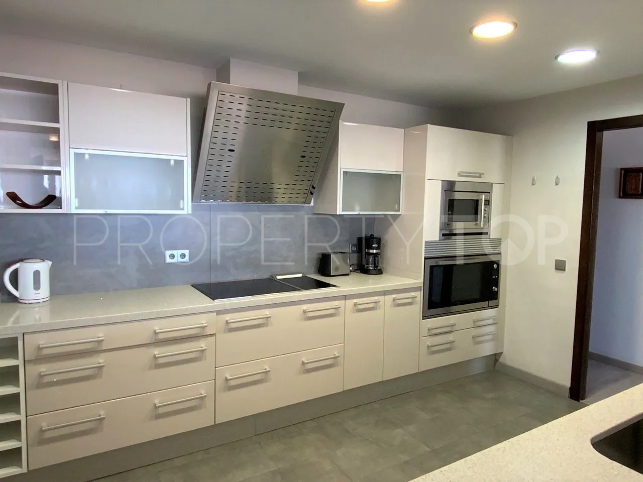 Piso en venta en Marbella Centro de 3 dormitorios