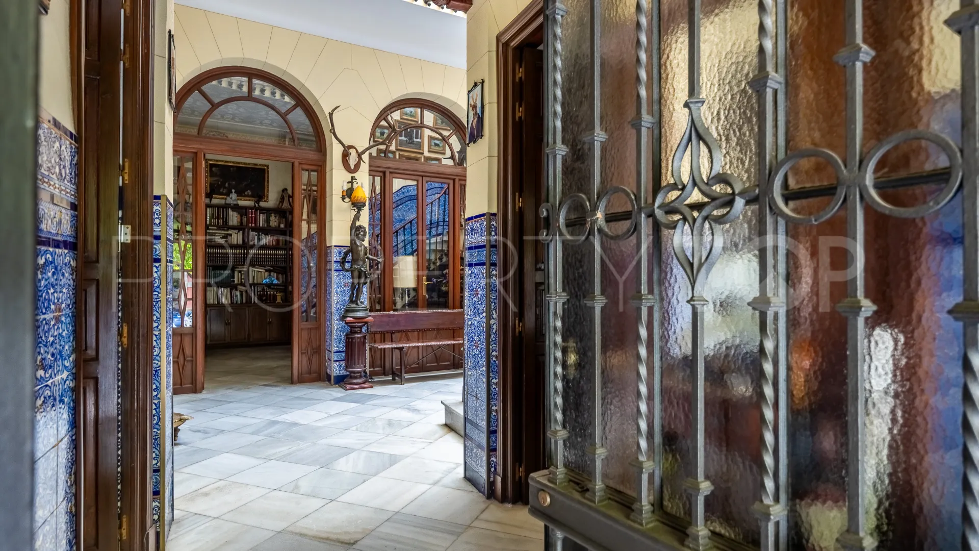 Se vende palacio en Jerez de la Frontera con 4 dormitorios