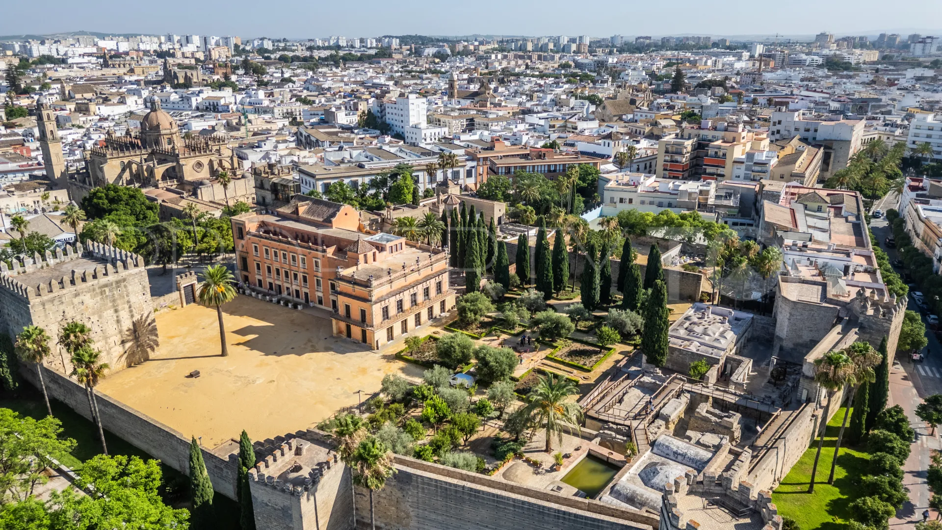 Se vende palacio en Jerez de la Frontera con 4 dormitorios