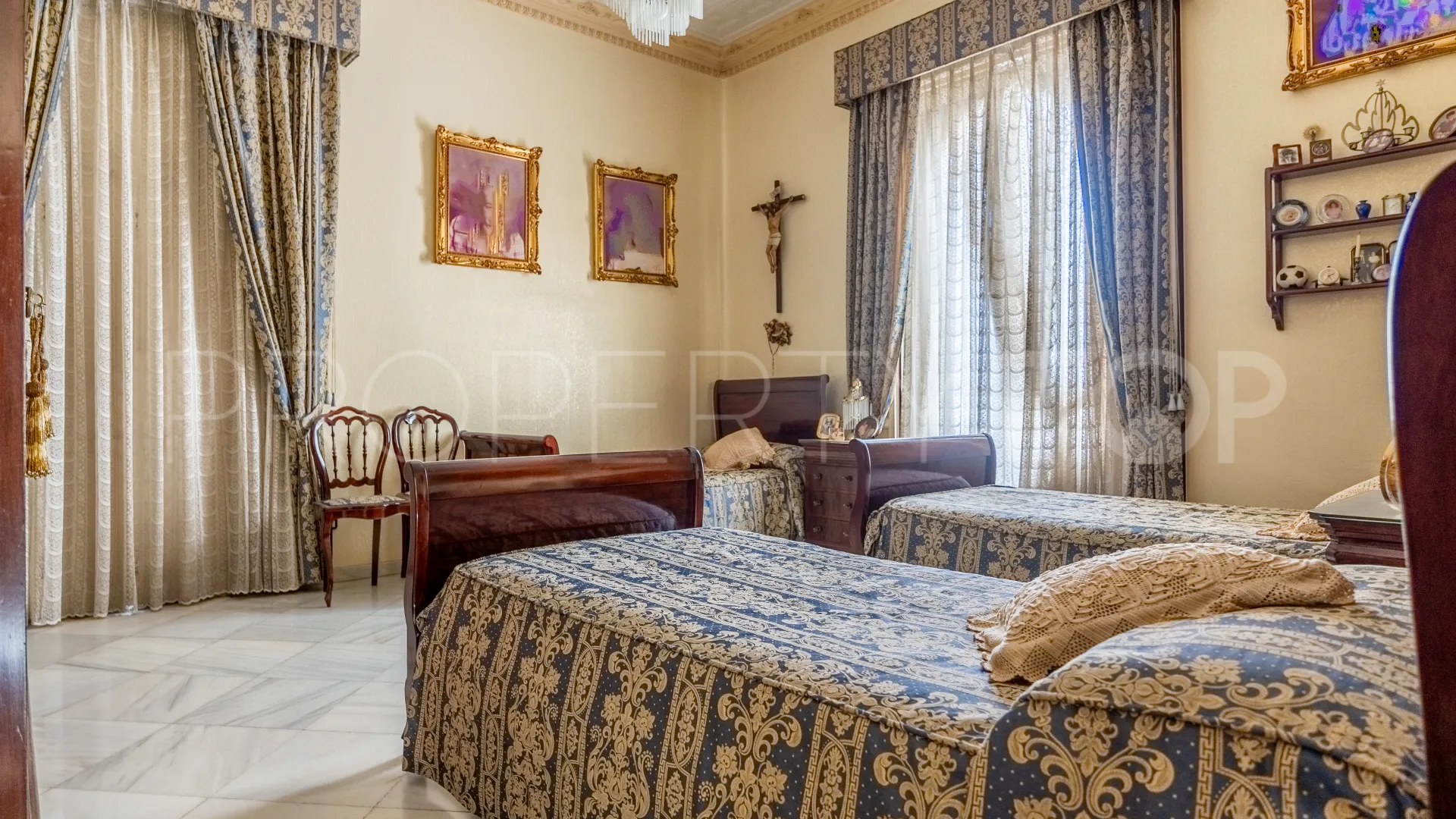 Se vende palacio en Jerez de la Frontera con 4 dormitorios