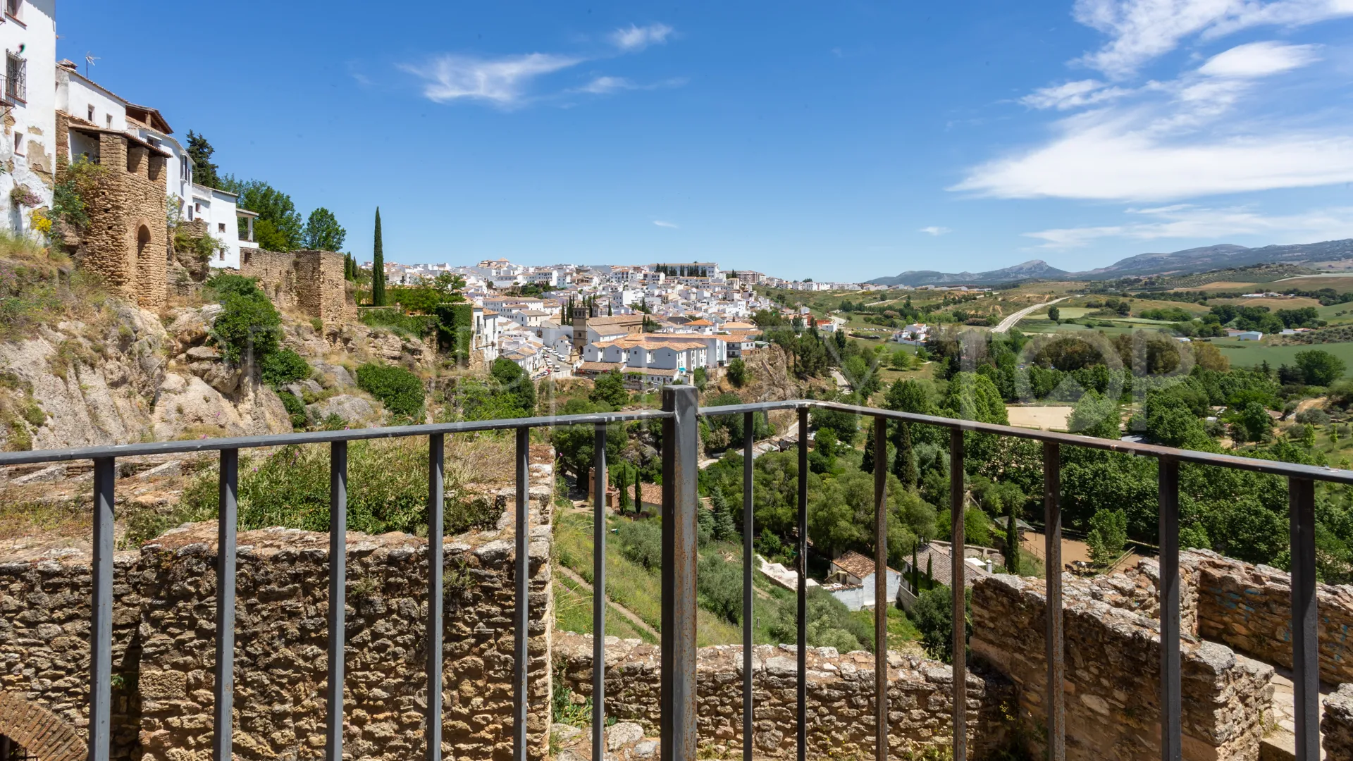 Ronda Centro, apartamento con 3 dormitorios en venta