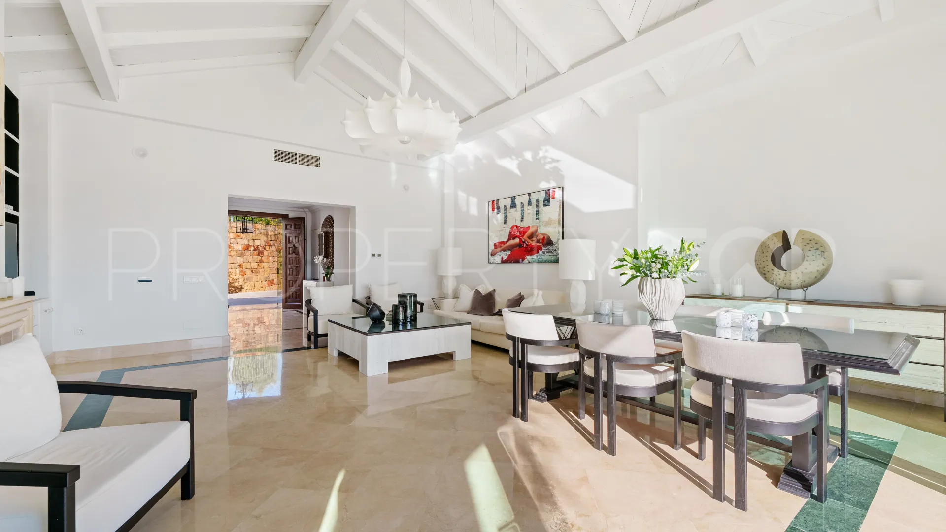 For sale Nueva Andalucia 4 bedrooms villa