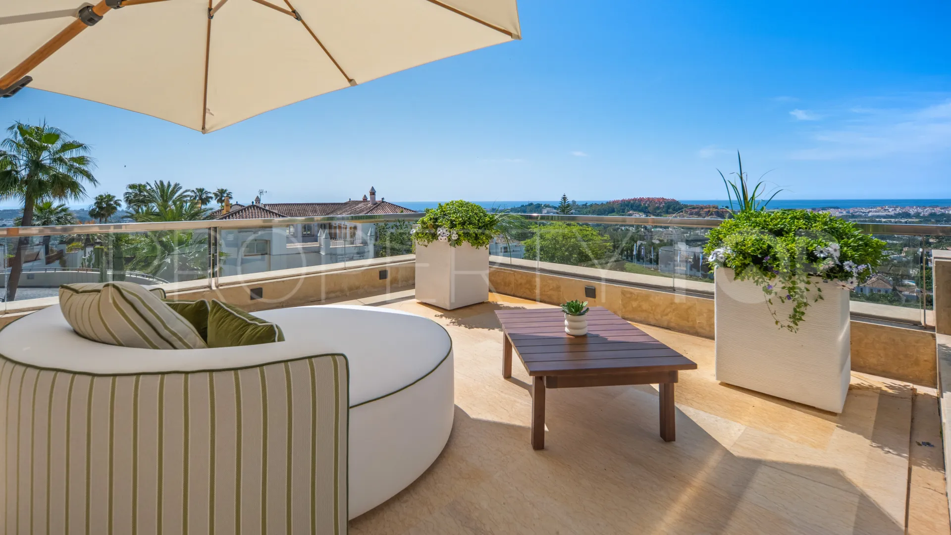 Duplex penthouse for sale in Los Arrayanes