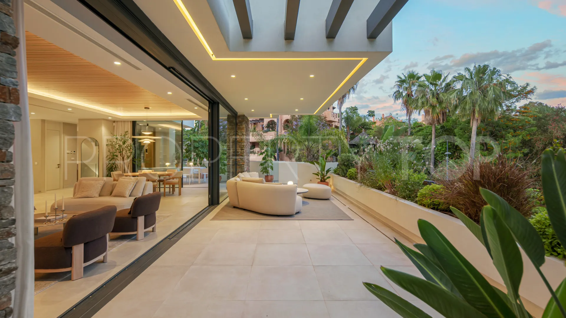 Villa with 4 bedrooms for sale in Belfry