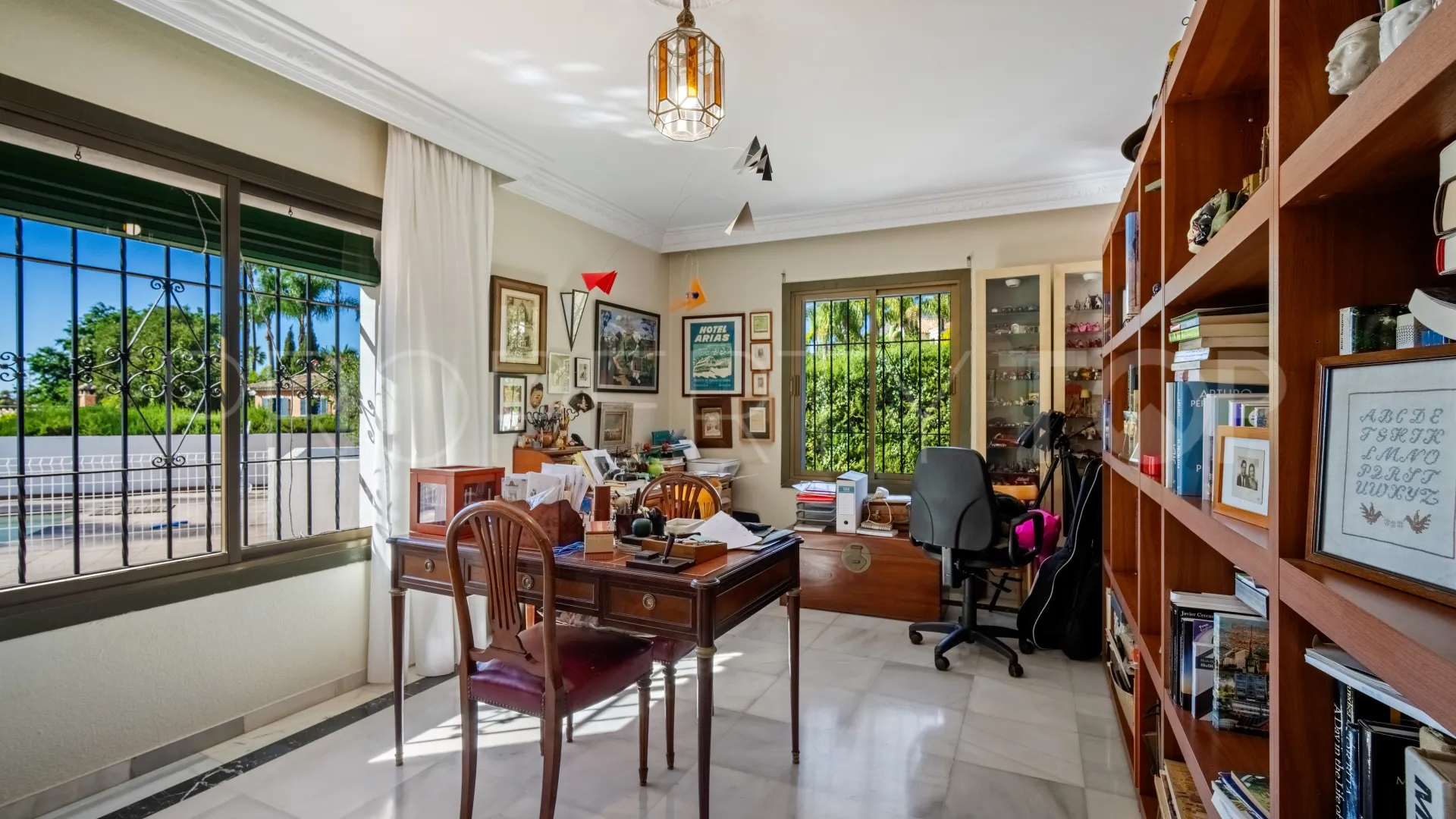 For sale 4 bedrooms villa in La Merced
