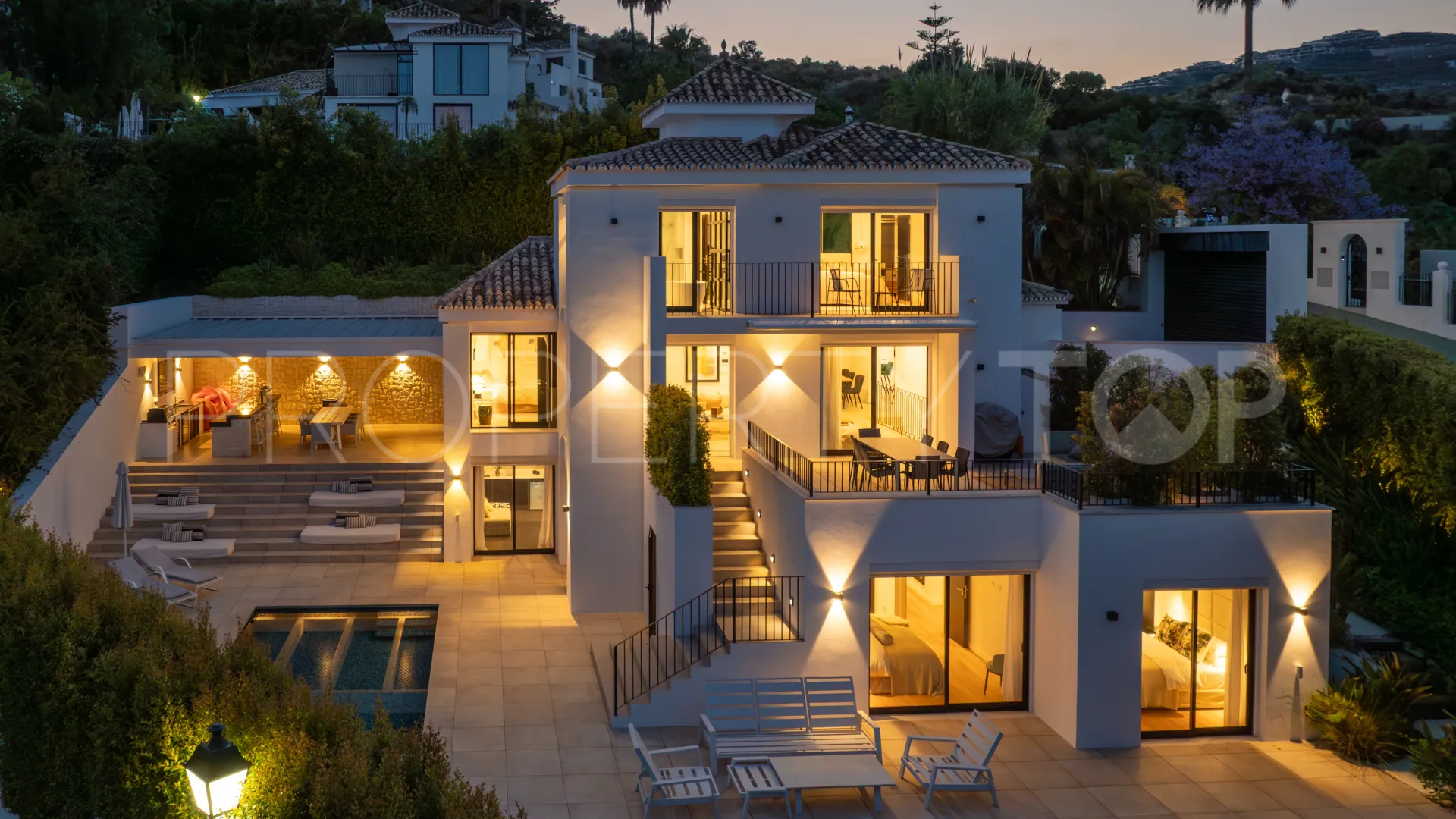 For sale villa in Los Naranjos Hill Club