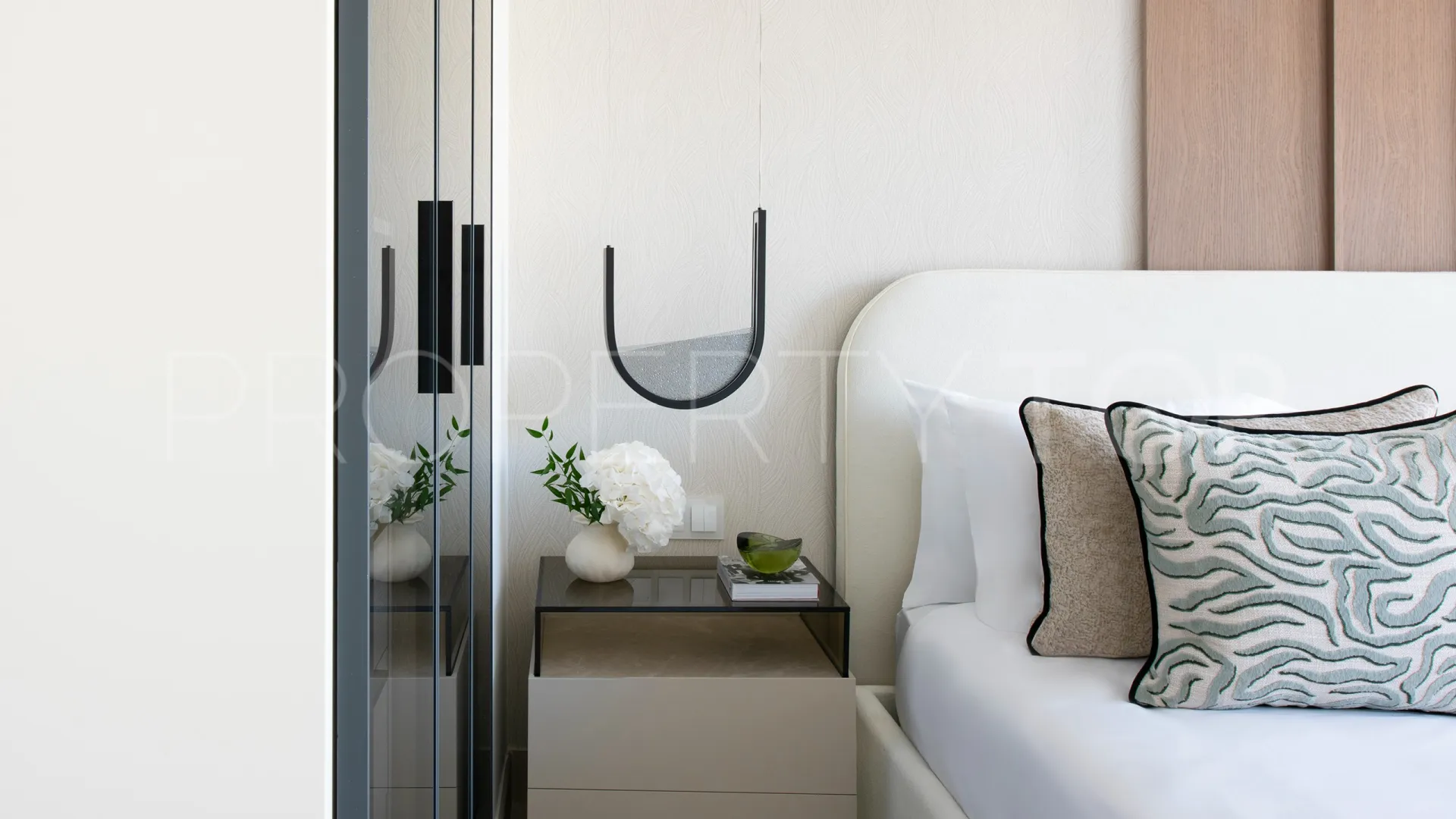 For sale 3 bedrooms penthouse in Dominion Beach
