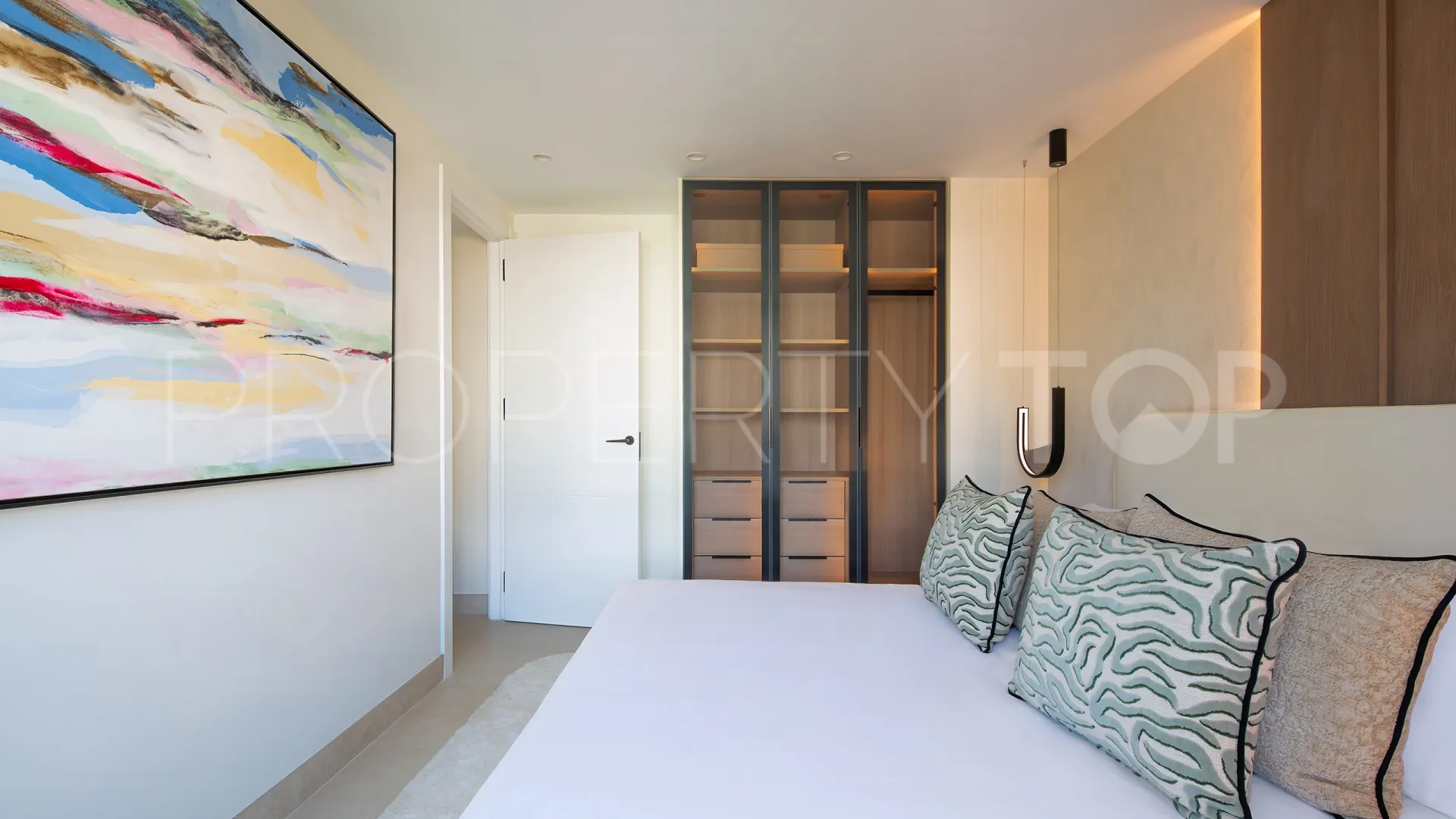 For sale 3 bedrooms penthouse in Dominion Beach