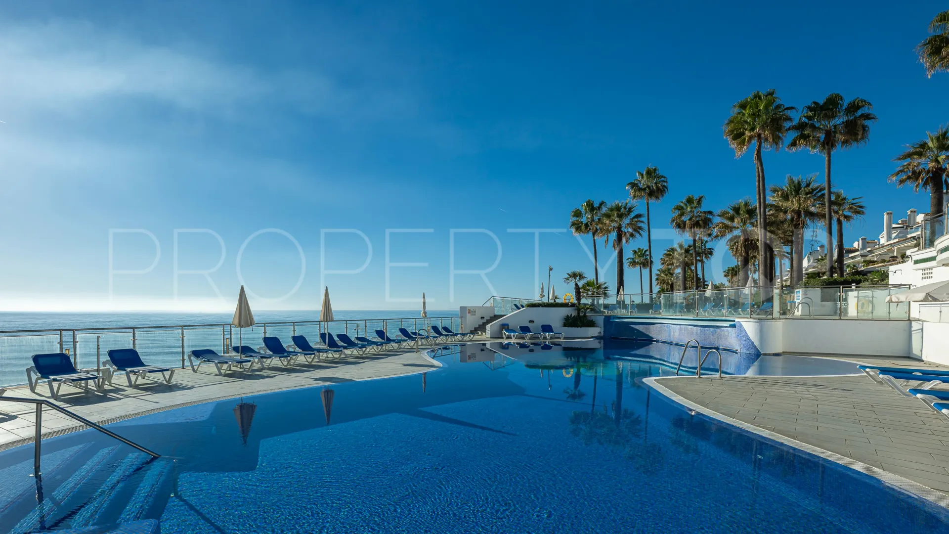 For sale 3 bedrooms penthouse in Dominion Beach