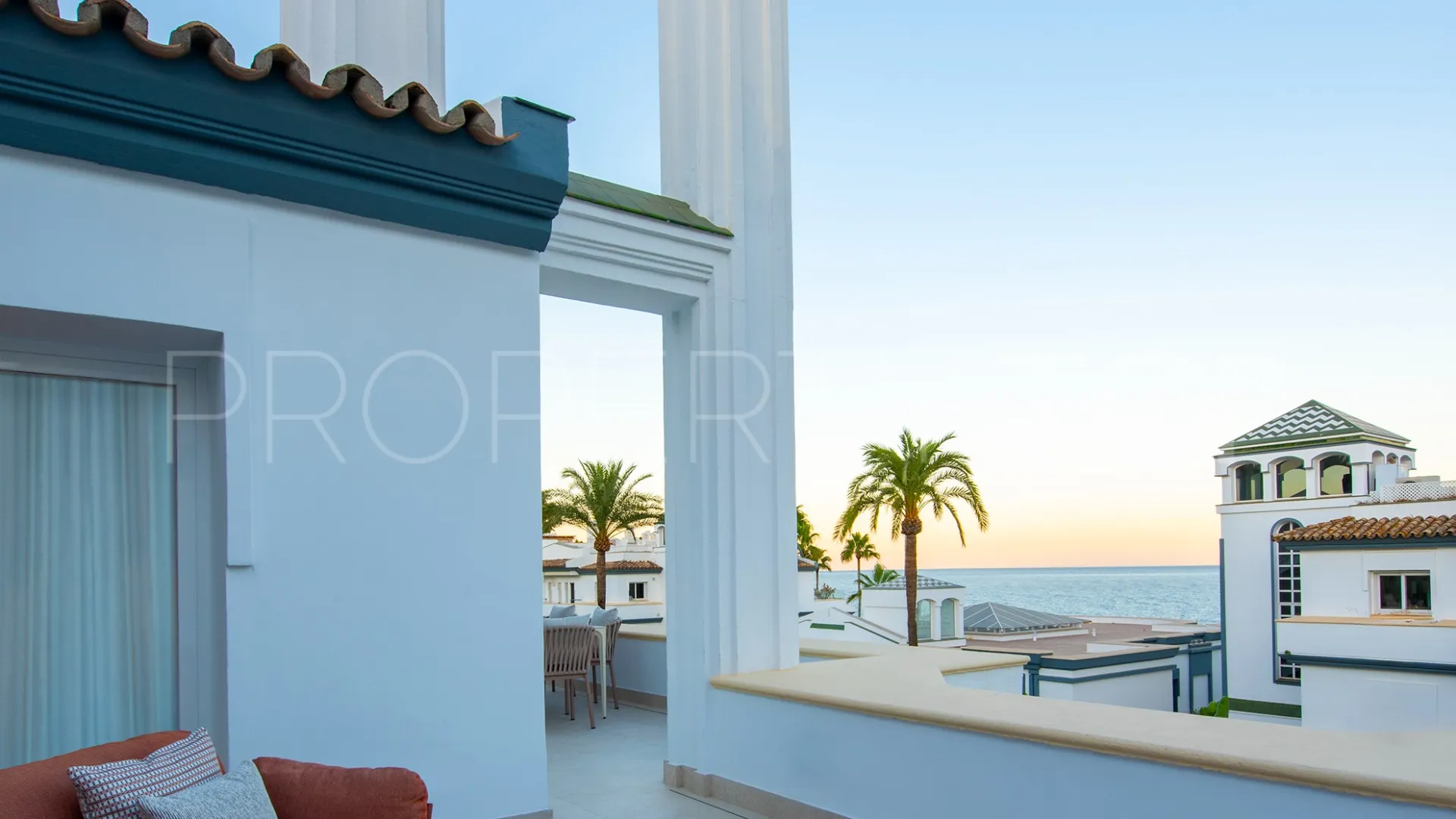 For sale 3 bedrooms penthouse in Dominion Beach