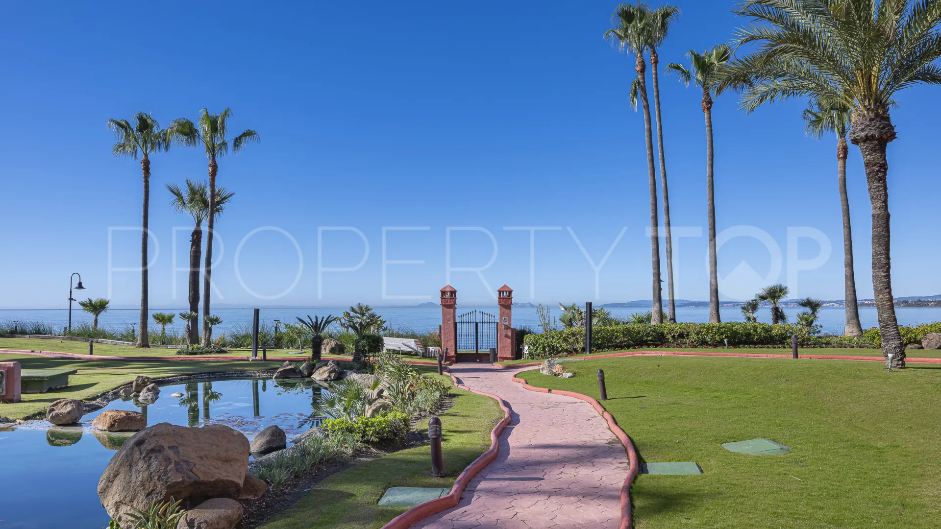 Buy Cabo Bermejo ground floor apartment with 3 bedrooms