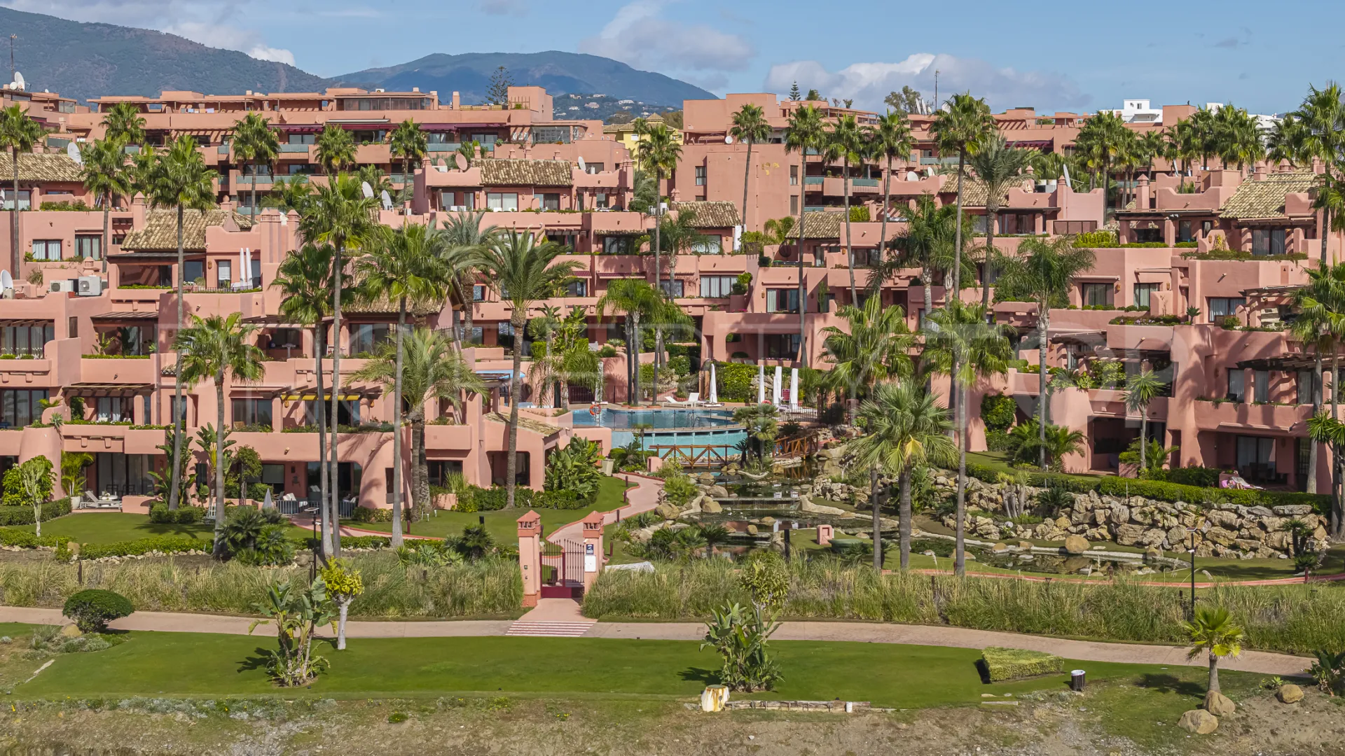 Buy Cabo Bermejo ground floor apartment with 3 bedrooms