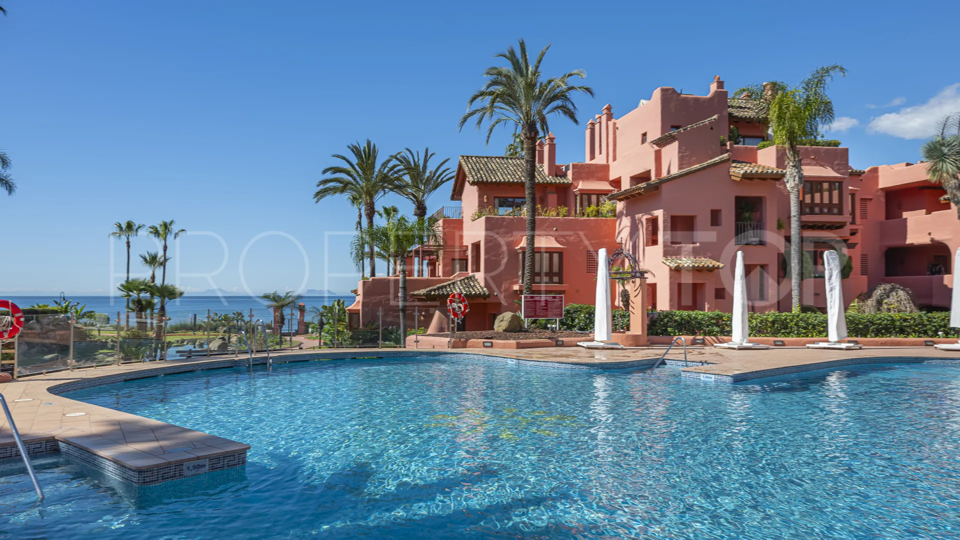 Buy Cabo Bermejo ground floor apartment with 3 bedrooms