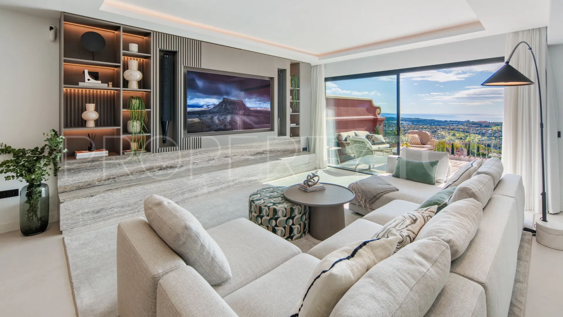2 bedrooms penthouse for sale in Monte Halcones