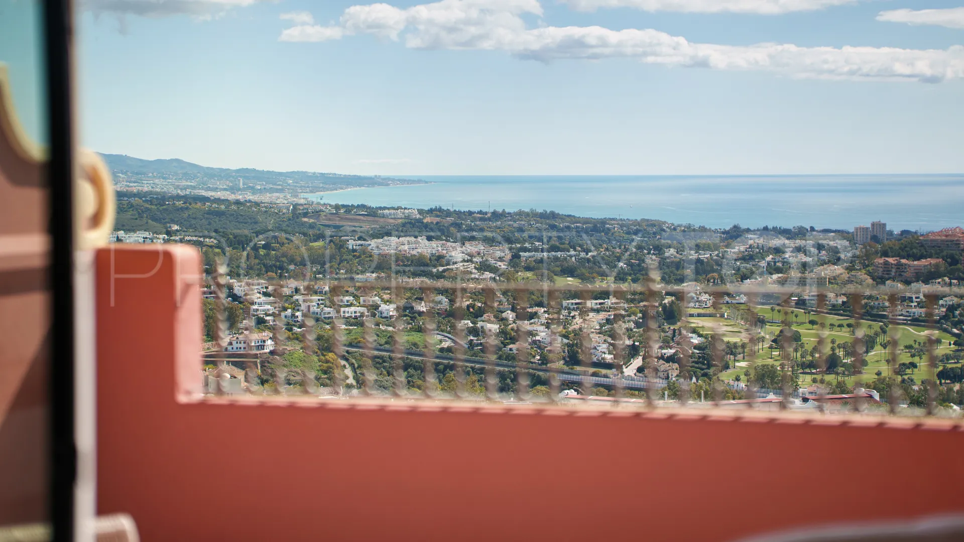 2 bedrooms penthouse for sale in Monte Halcones