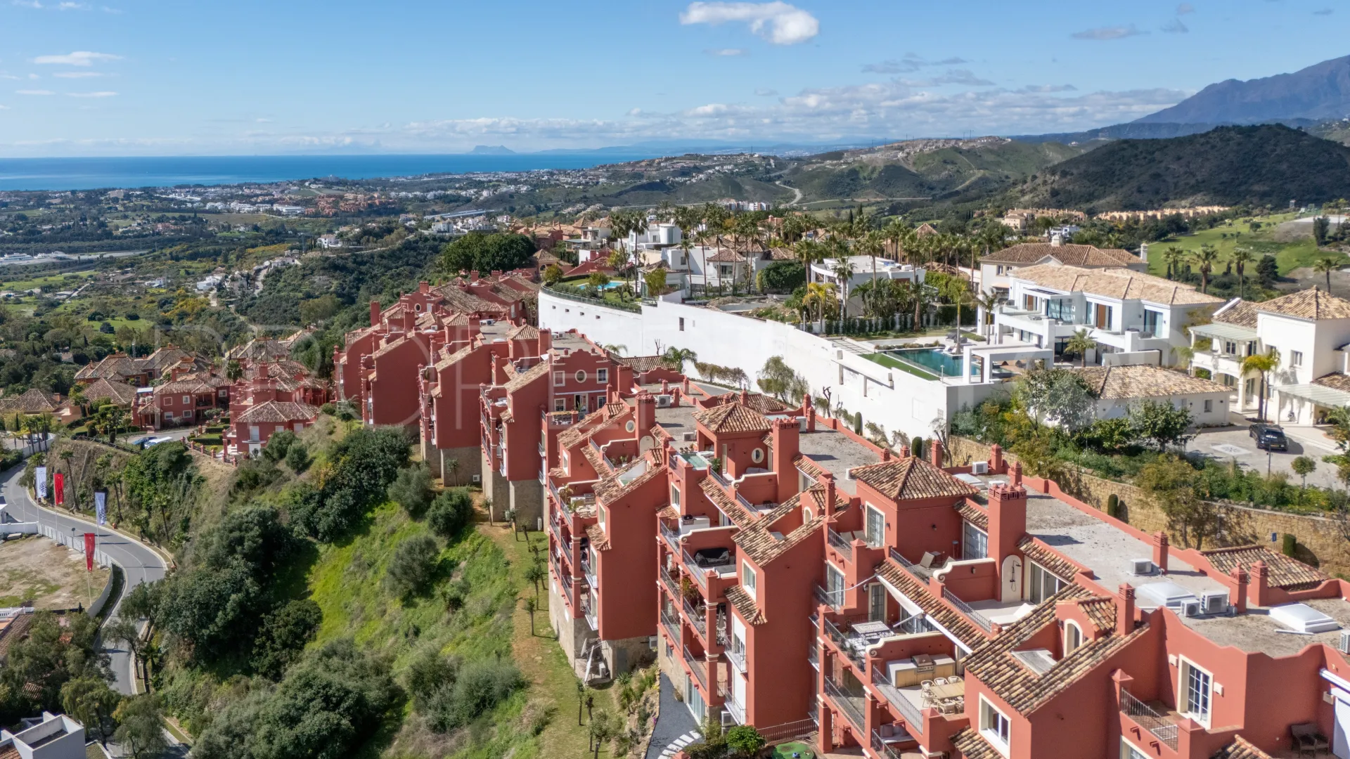 2 bedrooms penthouse for sale in Monte Halcones