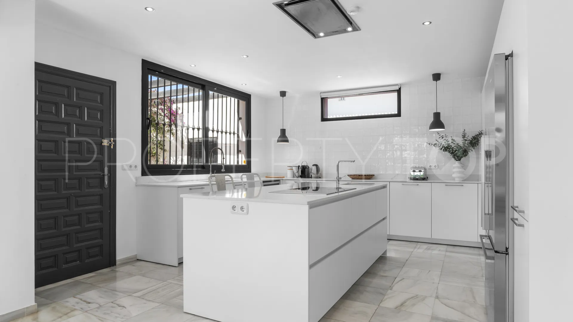 Se vende villa en Nueva Andalucia