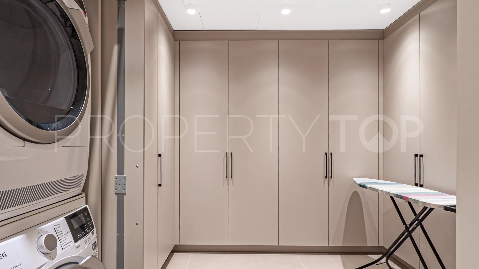Apartment for sale in Las Dunas Park with 3 bedrooms
