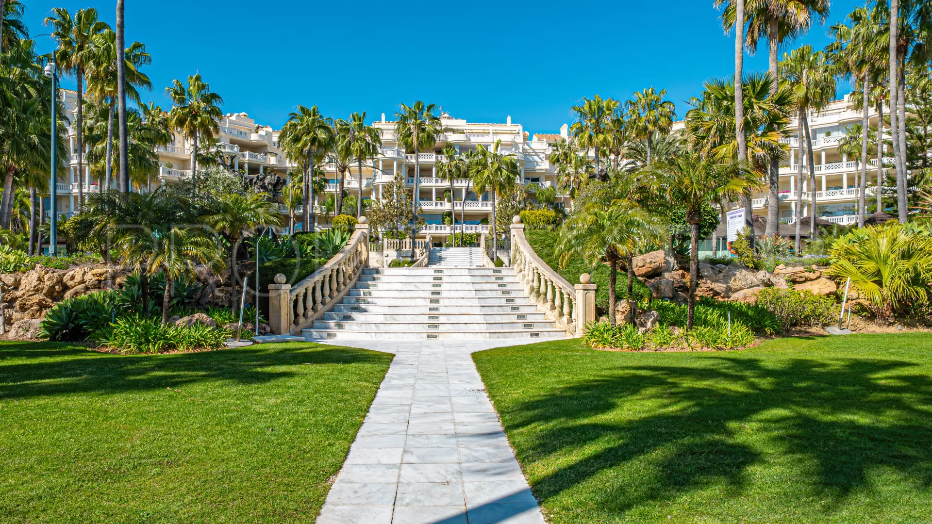 Apartment for sale in Las Dunas Park with 3 bedrooms