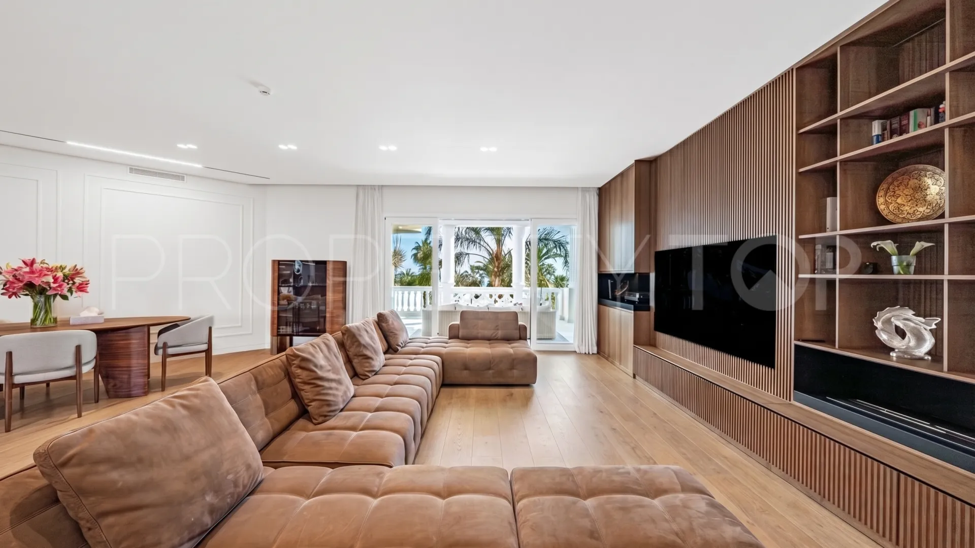 Apartment for sale in Las Dunas Park with 3 bedrooms