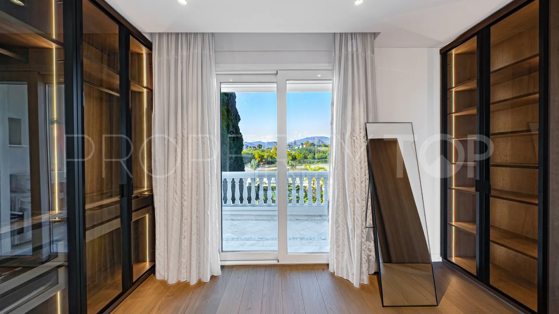 Apartment for sale in Las Dunas Park with 3 bedrooms