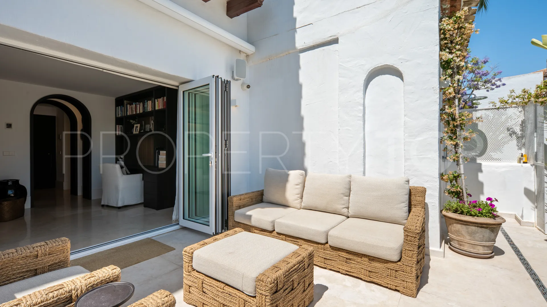 For sale apartment in Marina Puente Romano with 1 bedroom