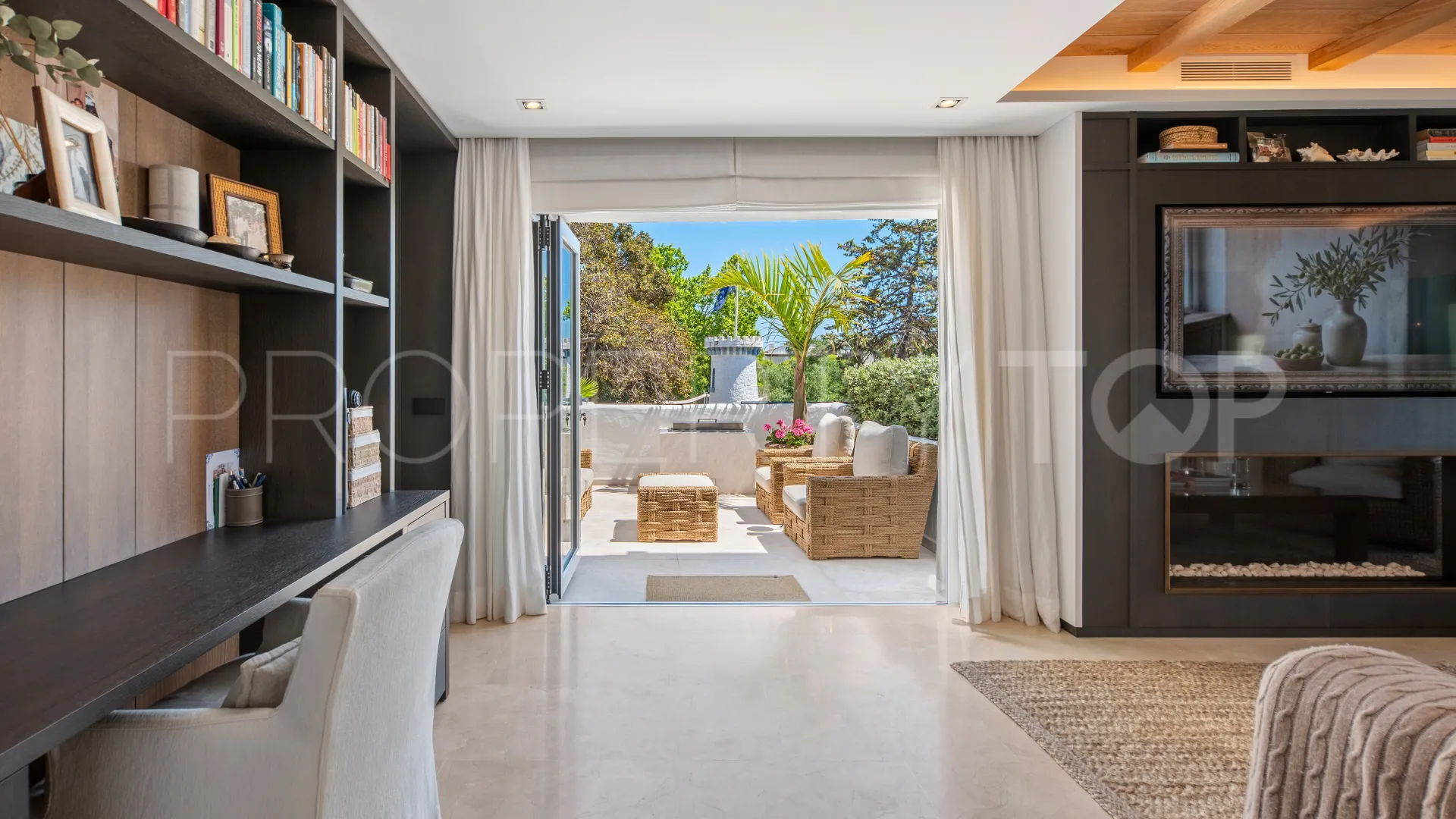 For sale apartment in Marina Puente Romano with 1 bedroom