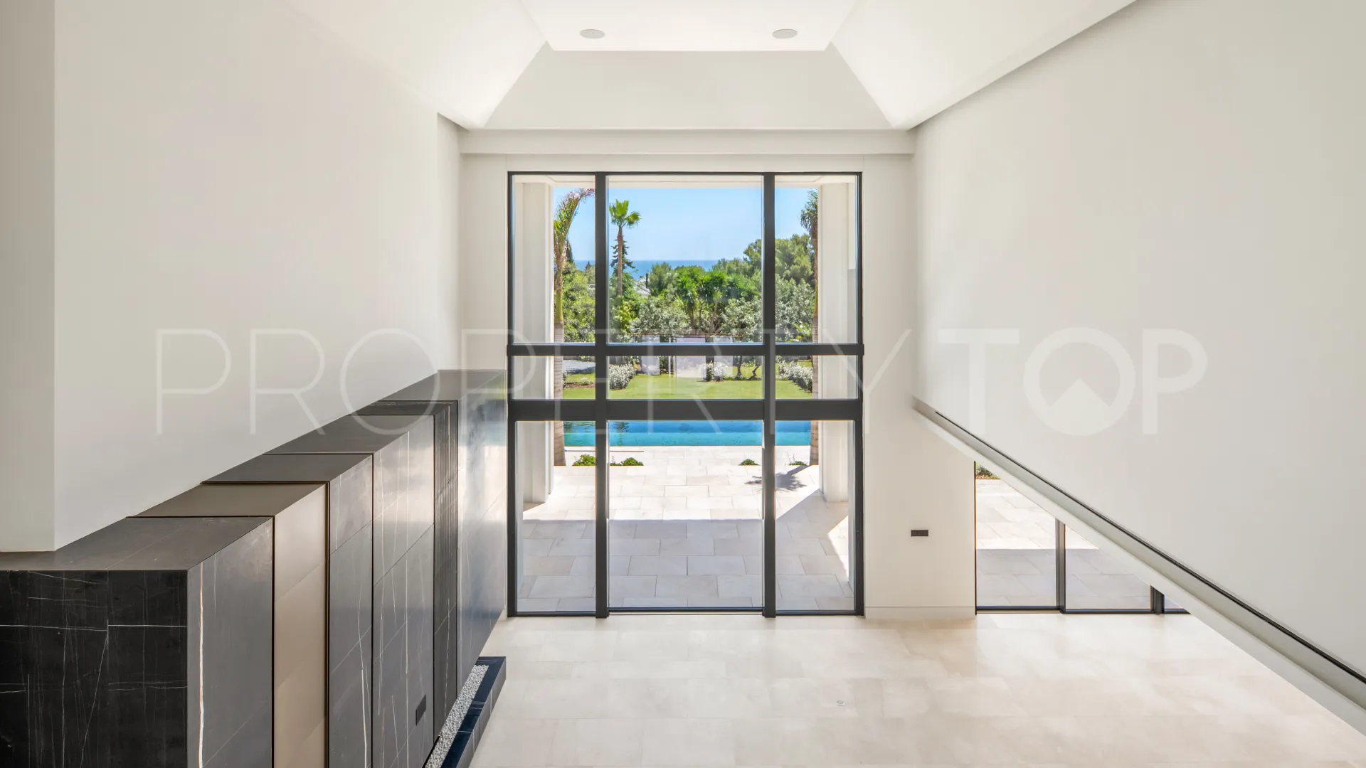 For sale villa in Rocio de Nagüeles with 6 bedrooms