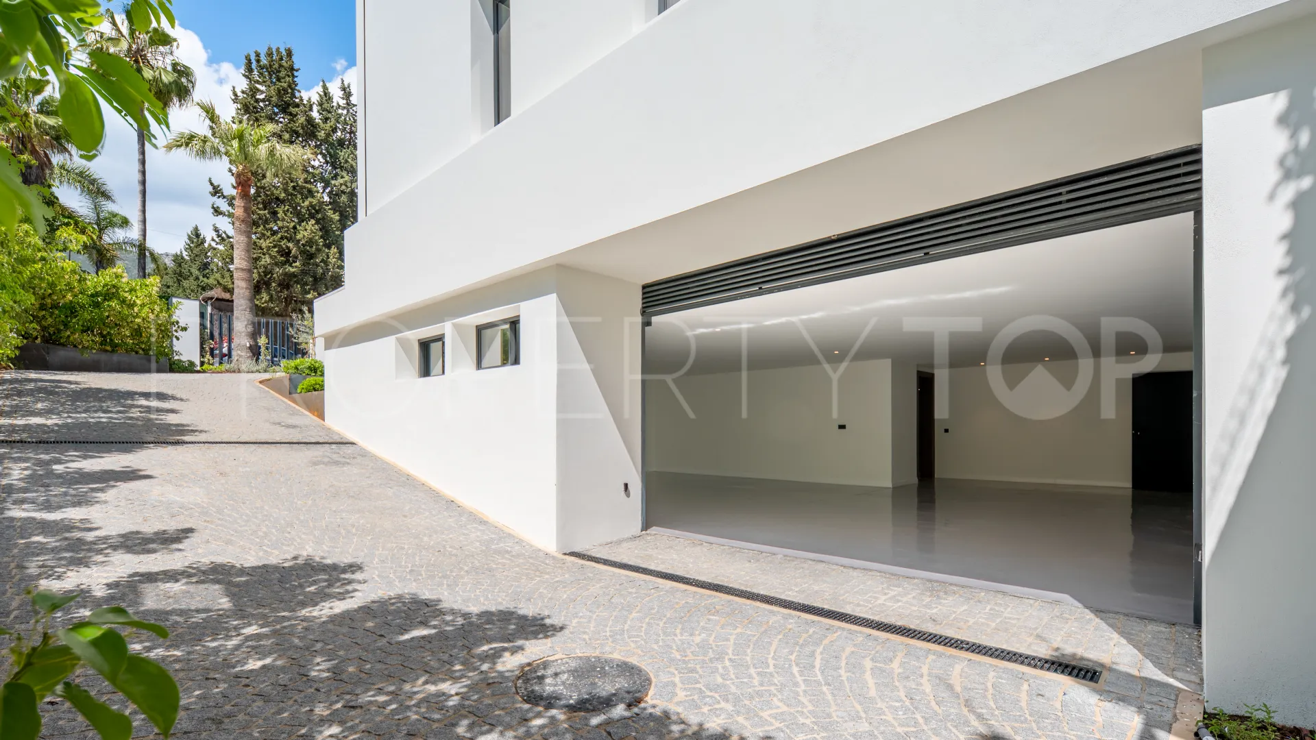 For sale villa in Rocio de Nagüeles with 6 bedrooms