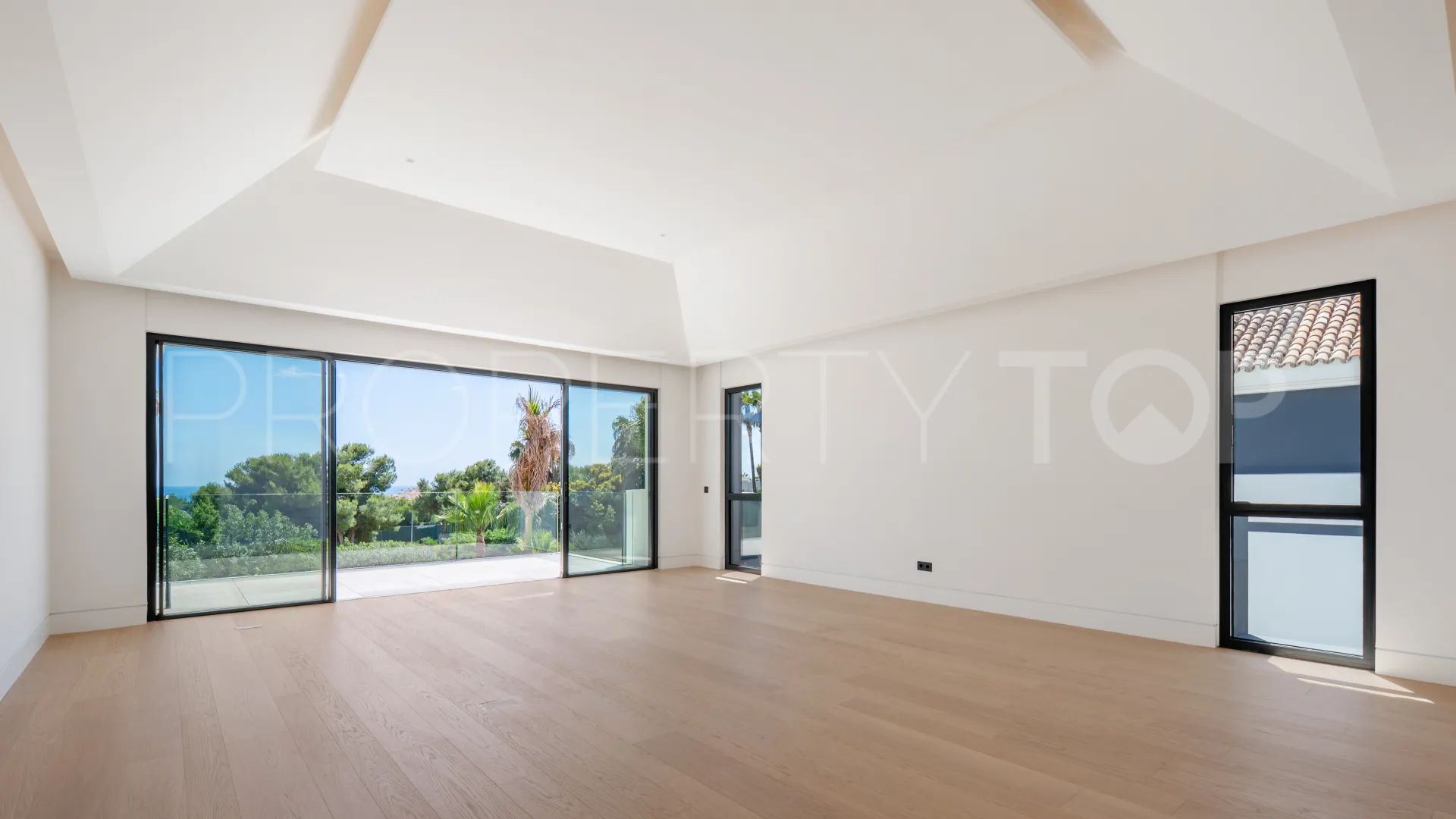 For sale villa in Rocio de Nagüeles with 6 bedrooms