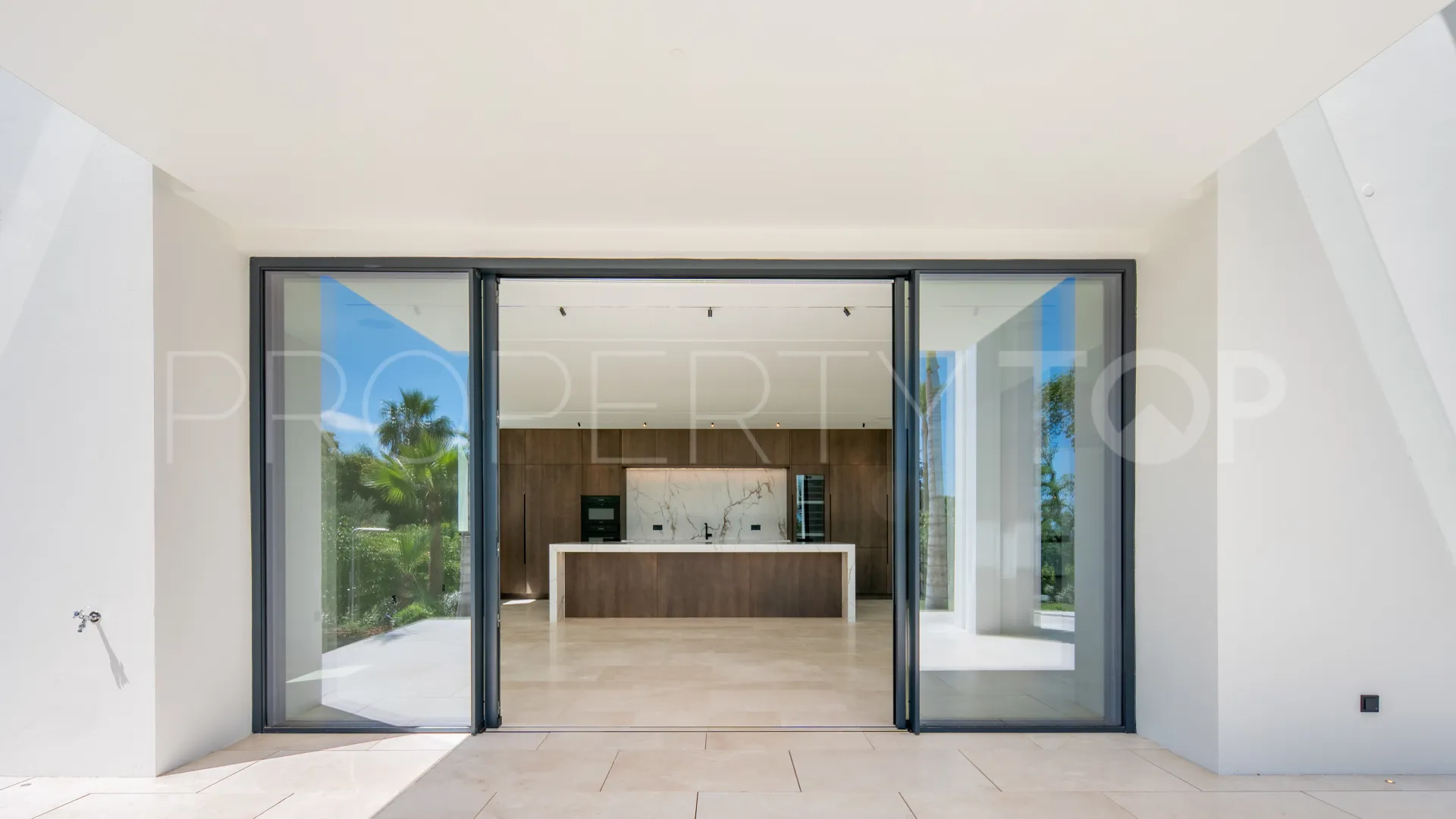 For sale villa in Rocio de Nagüeles with 6 bedrooms