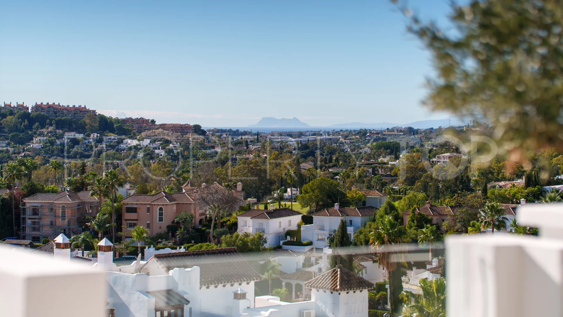 Comprar atico duplex con 3 dormitorios en 9 Lions Residences