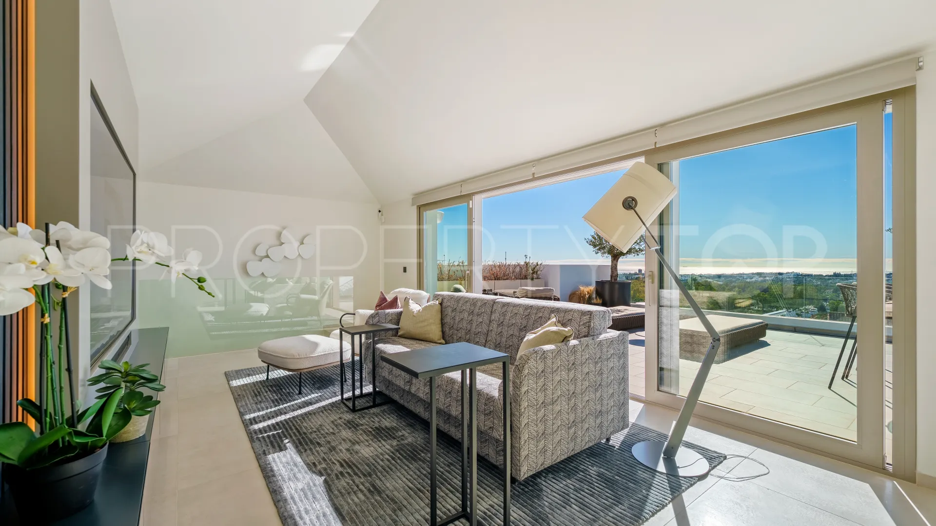 Comprar atico duplex con 3 dormitorios en 9 Lions Residences