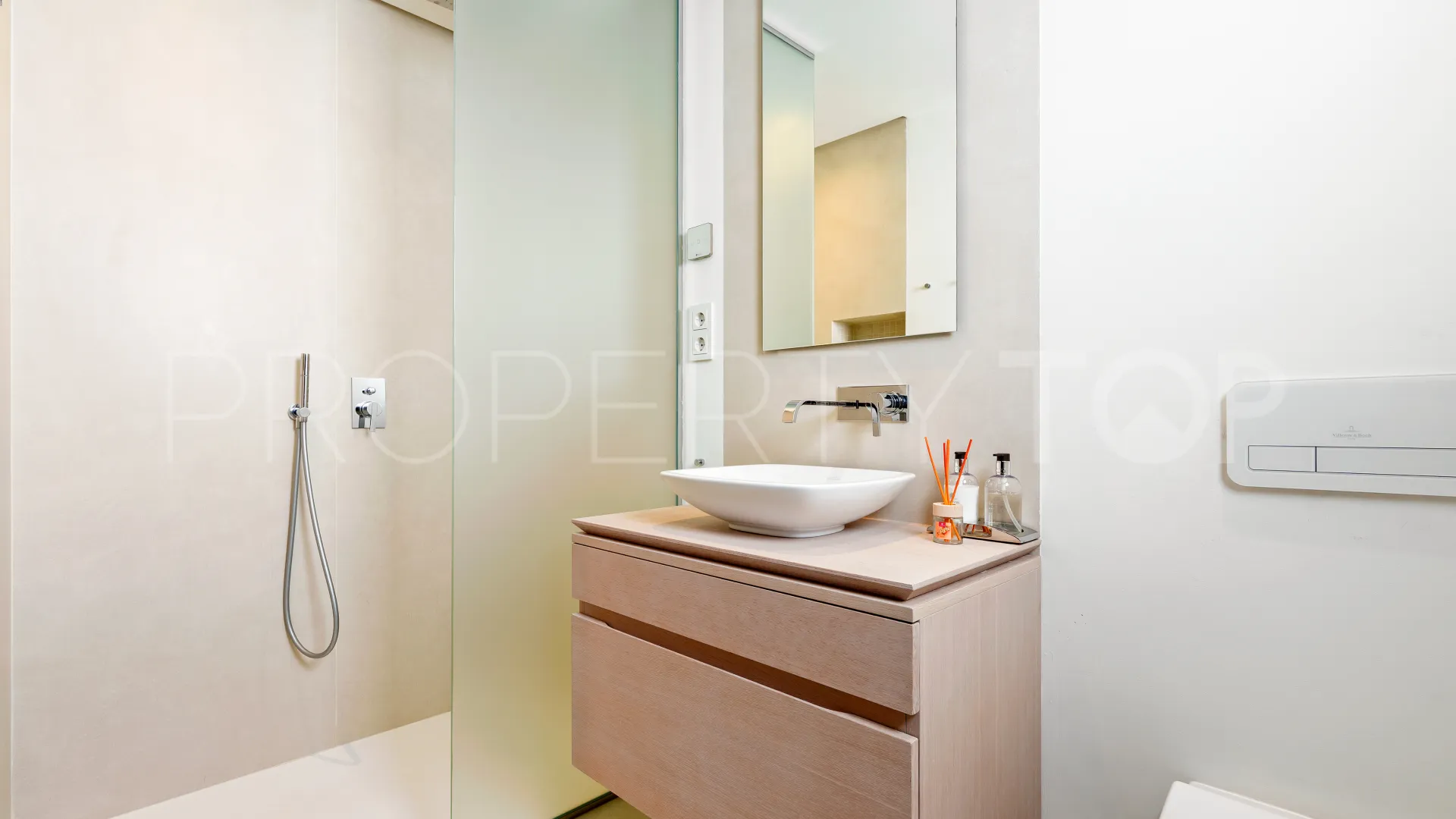 Comprar atico duplex con 3 dormitorios en 9 Lions Residences