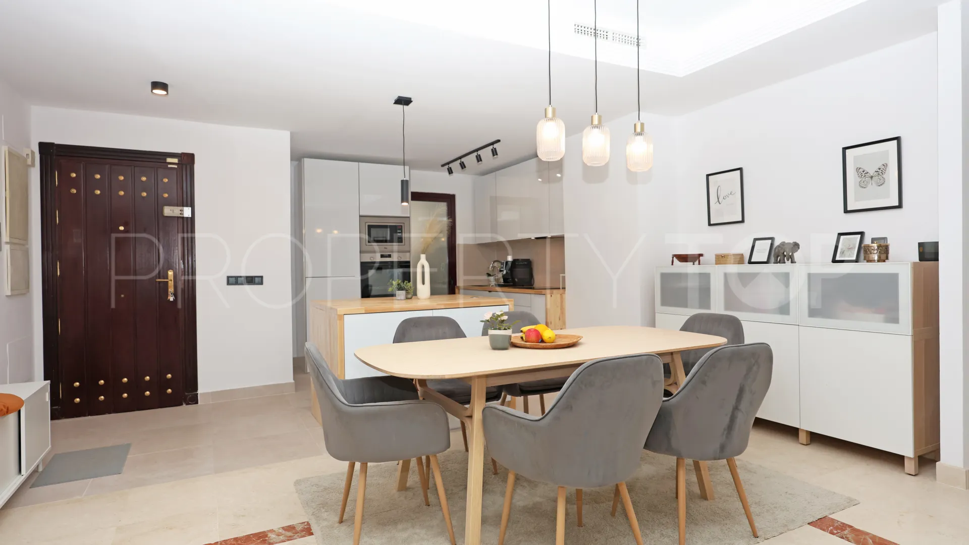 Apartment for sale in La Mairena with 2 bedrooms