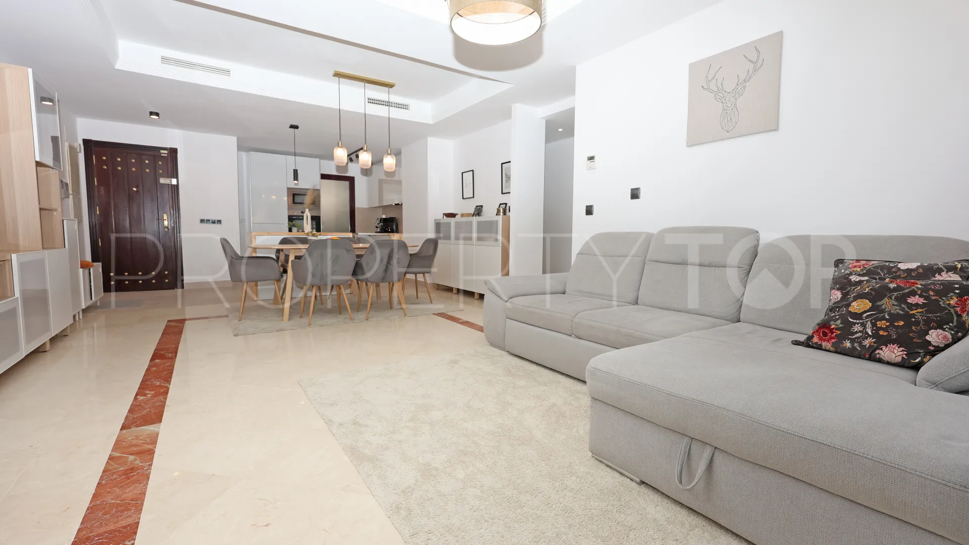 Apartment for sale in La Mairena with 2 bedrooms