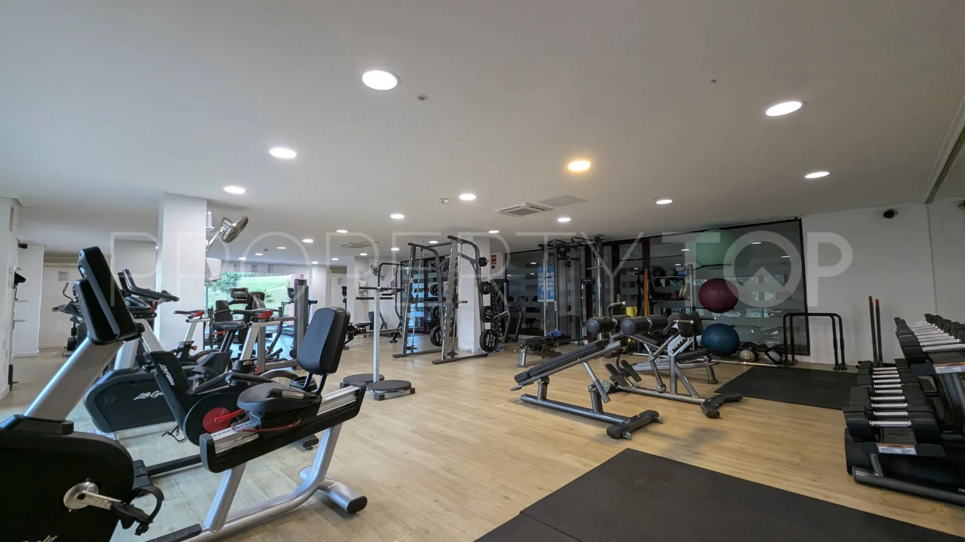 Apartment for sale in La Mairena with 2 bedrooms