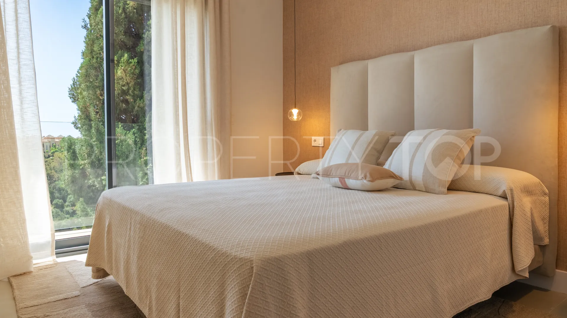 Villa with 5 bedrooms for sale in Benahavis