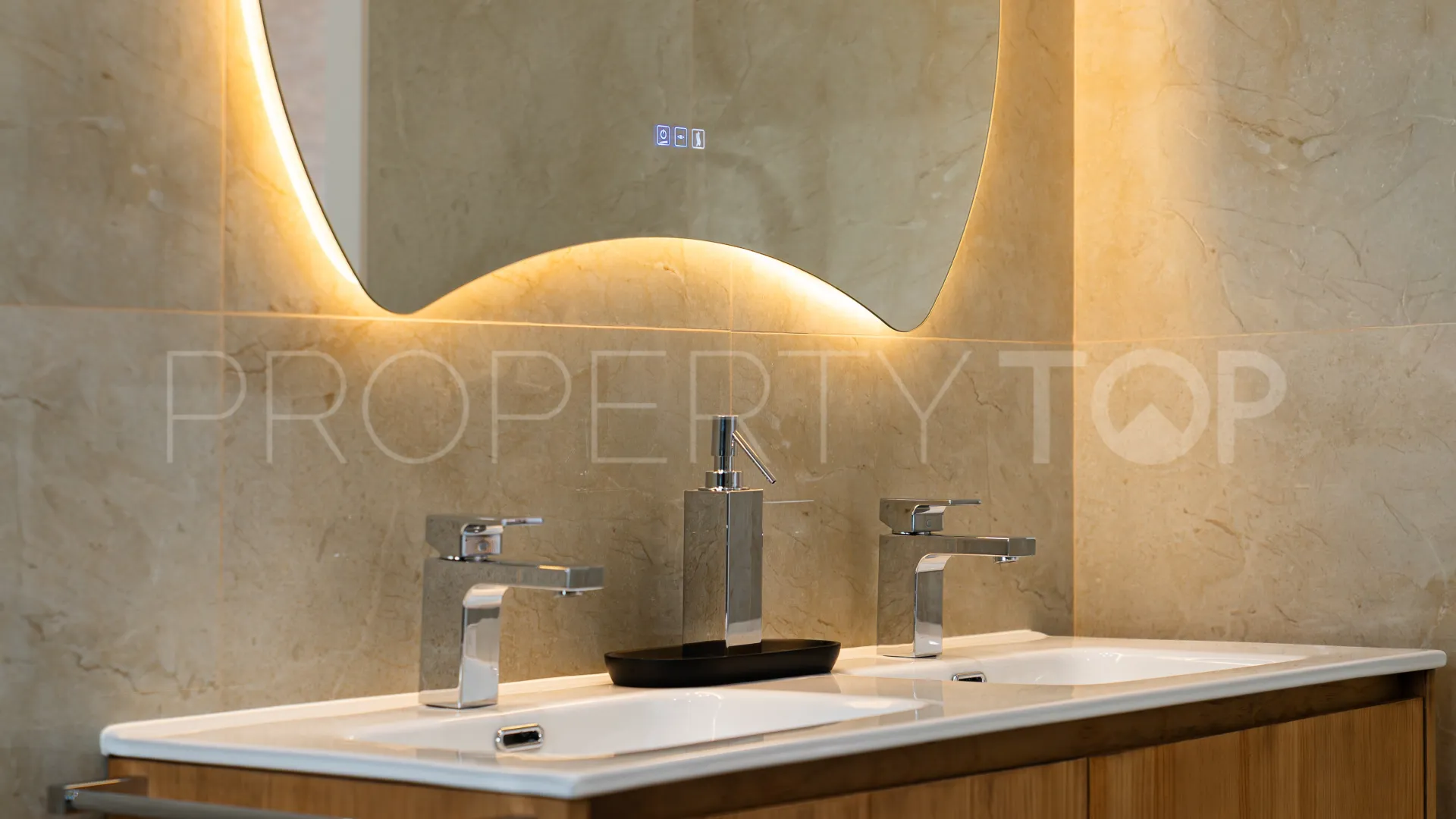 Villa with 5 bedrooms for sale in Benahavis