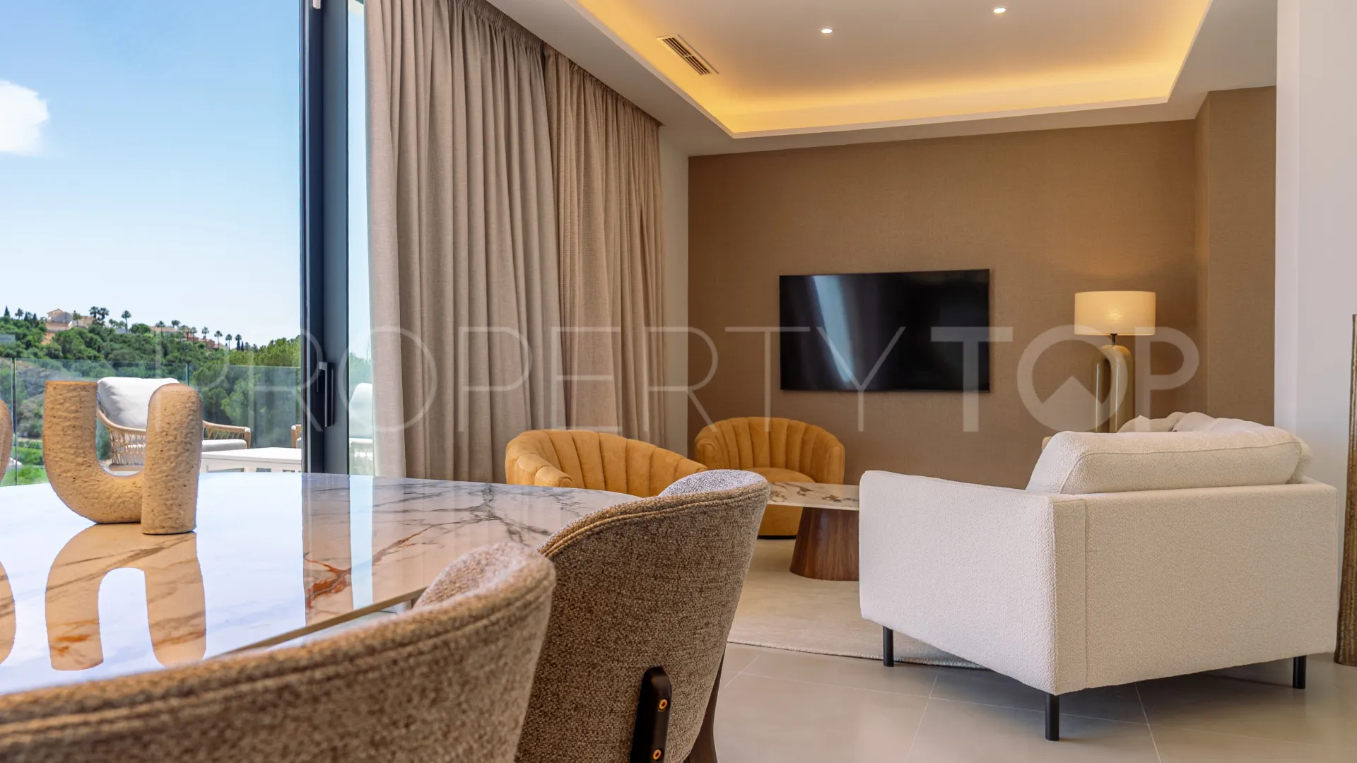 Villa with 5 bedrooms for sale in Benahavis