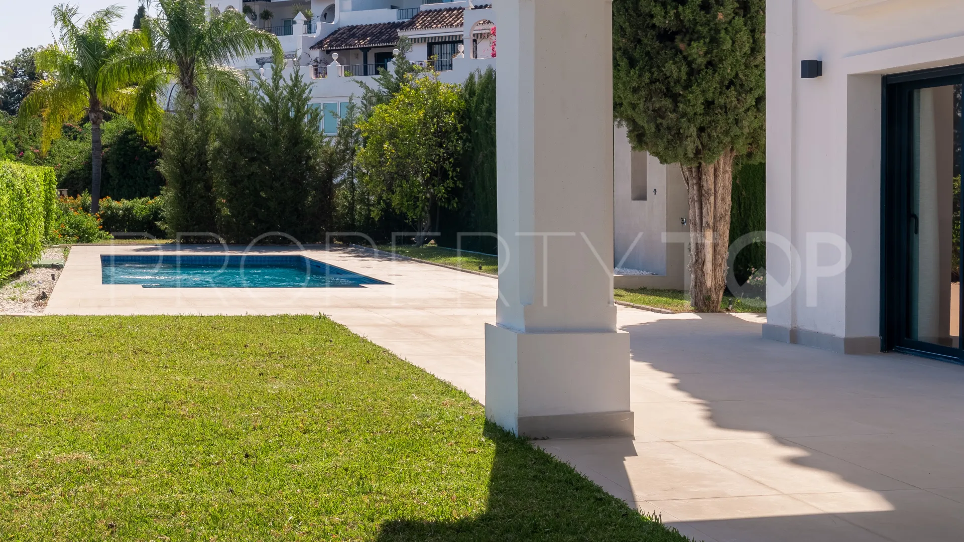 Villa with 5 bedrooms for sale in Benahavis