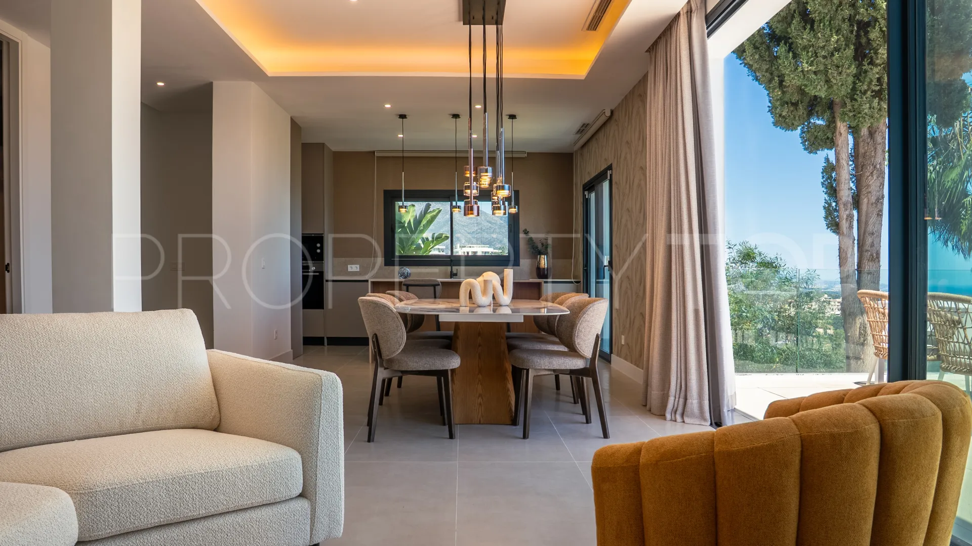 Villa with 5 bedrooms for sale in Benahavis