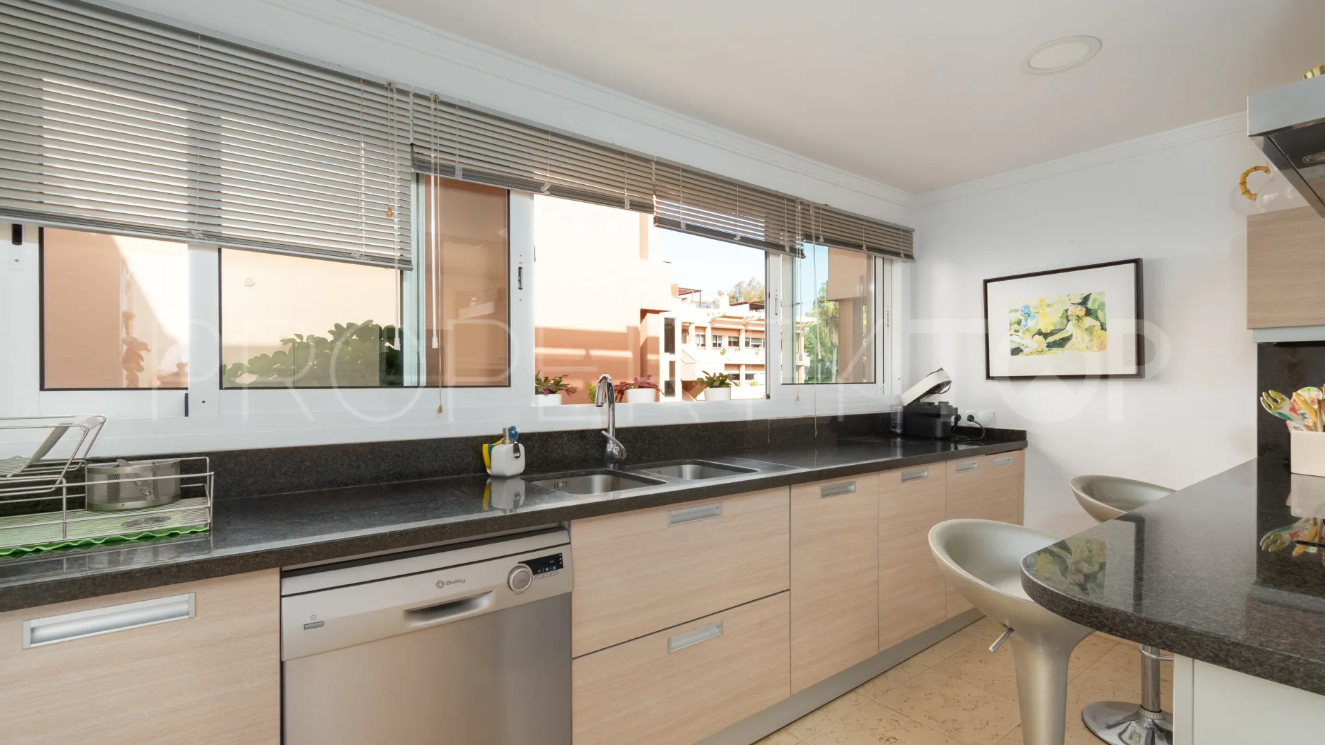 For sale Magna Marbella apartment