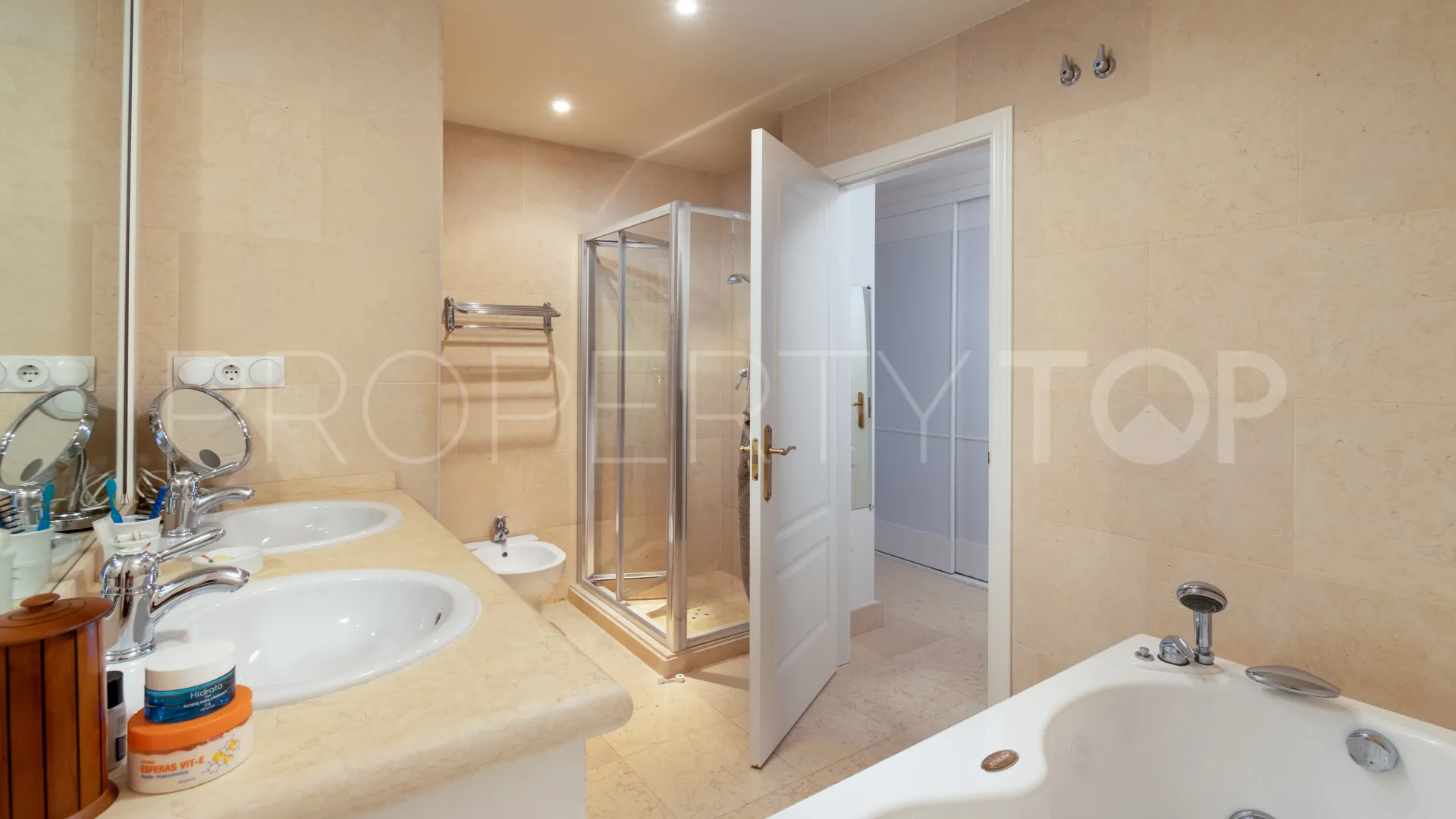 For sale Magna Marbella apartment