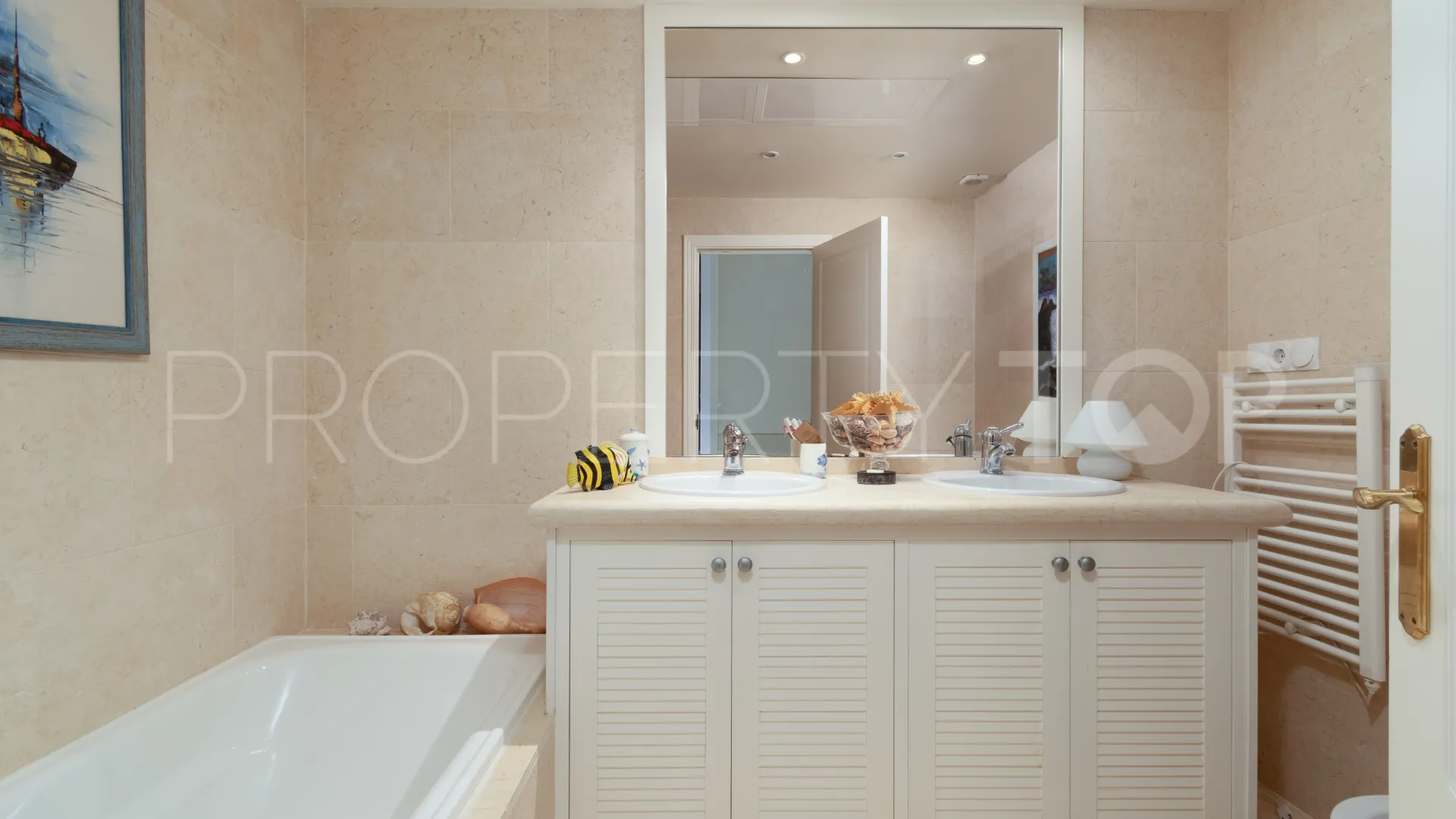 For sale Magna Marbella apartment