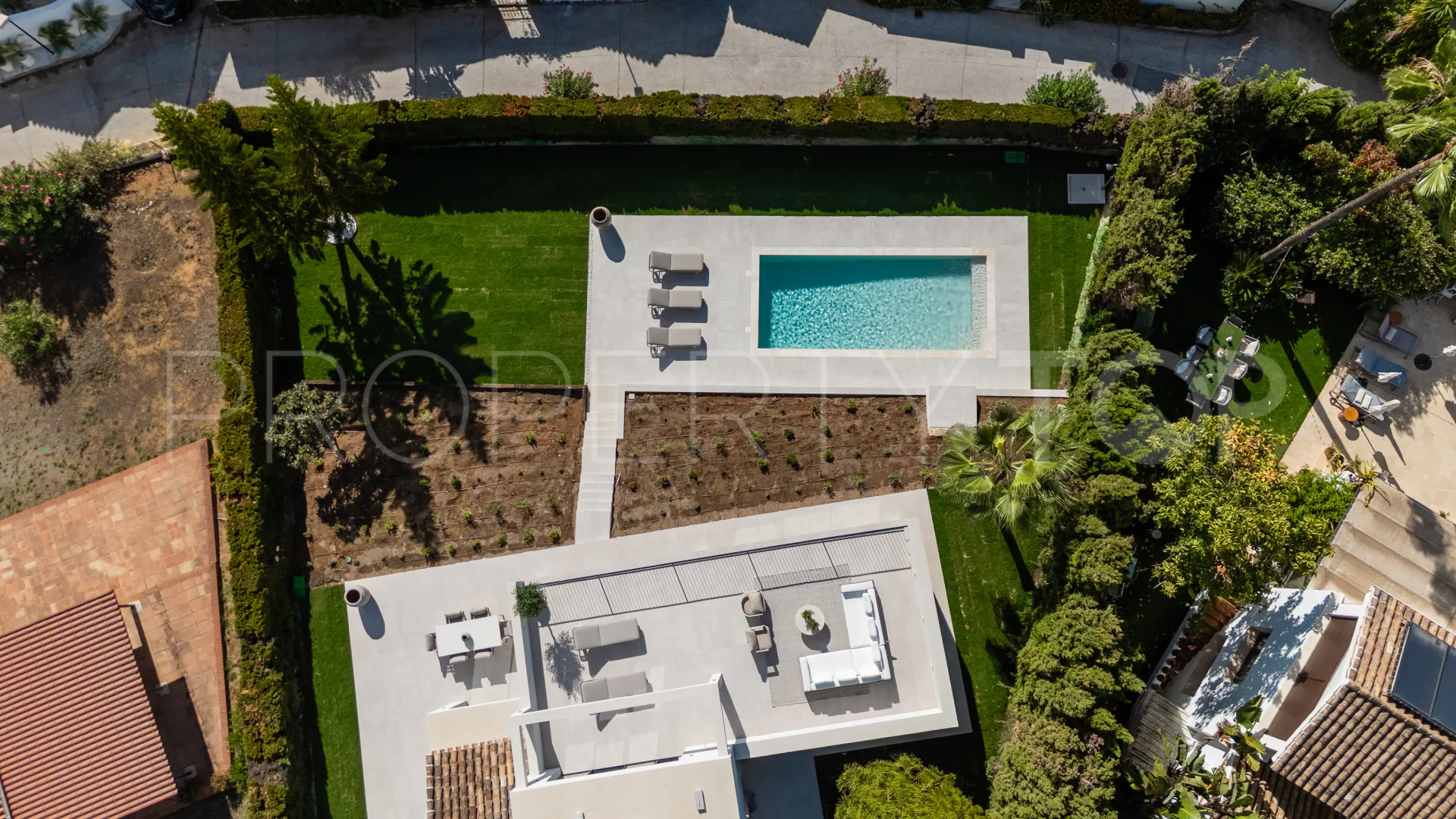 Elviria 5 bedrooms villa for sale