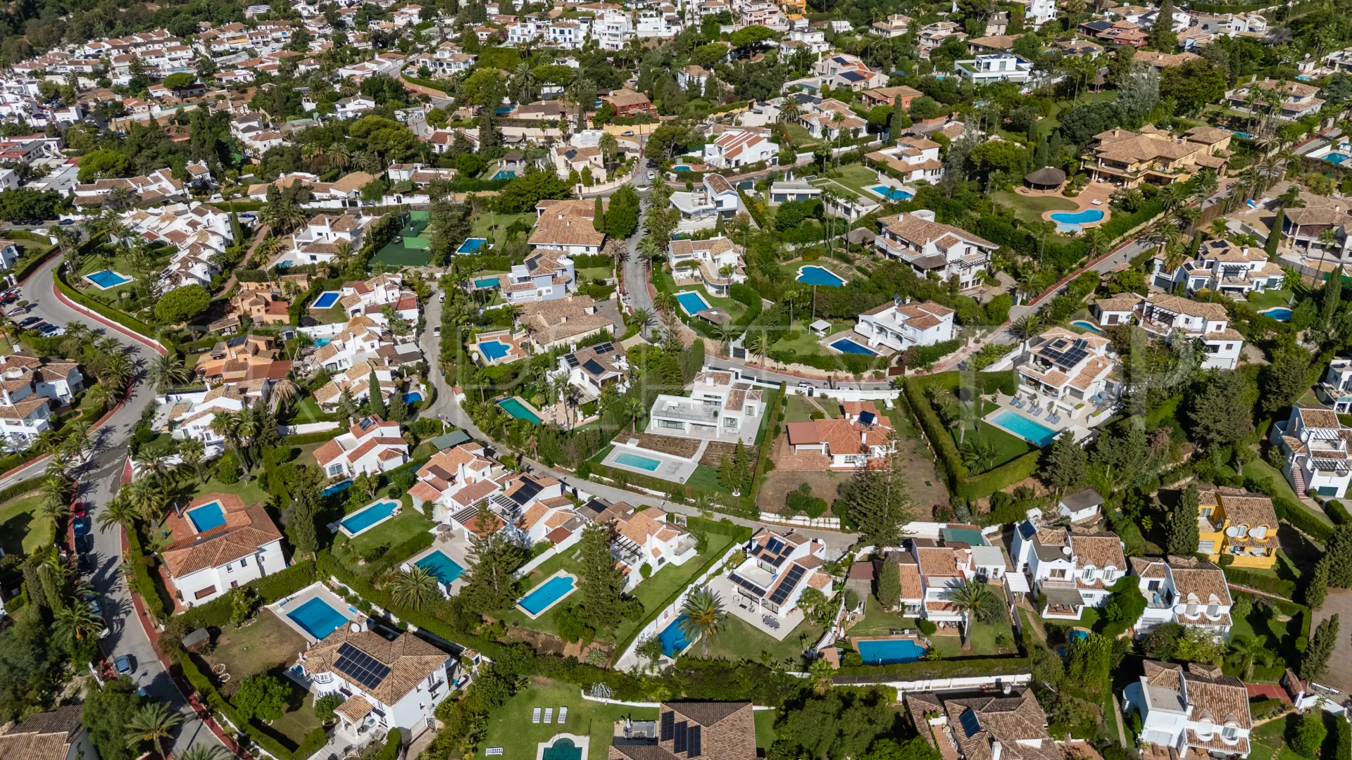 Elviria 5 bedrooms villa for sale