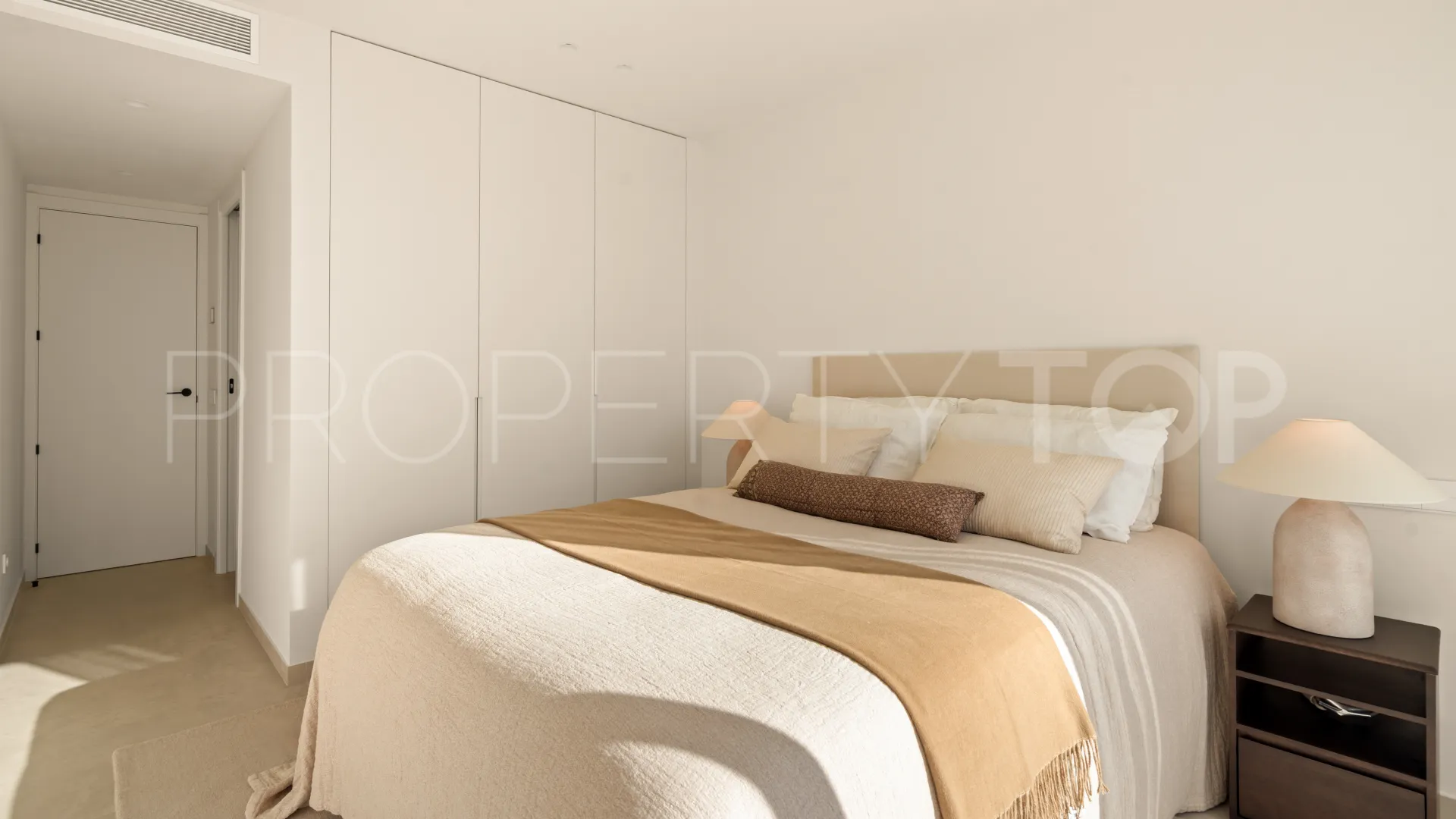 Elviria 5 bedrooms villa for sale