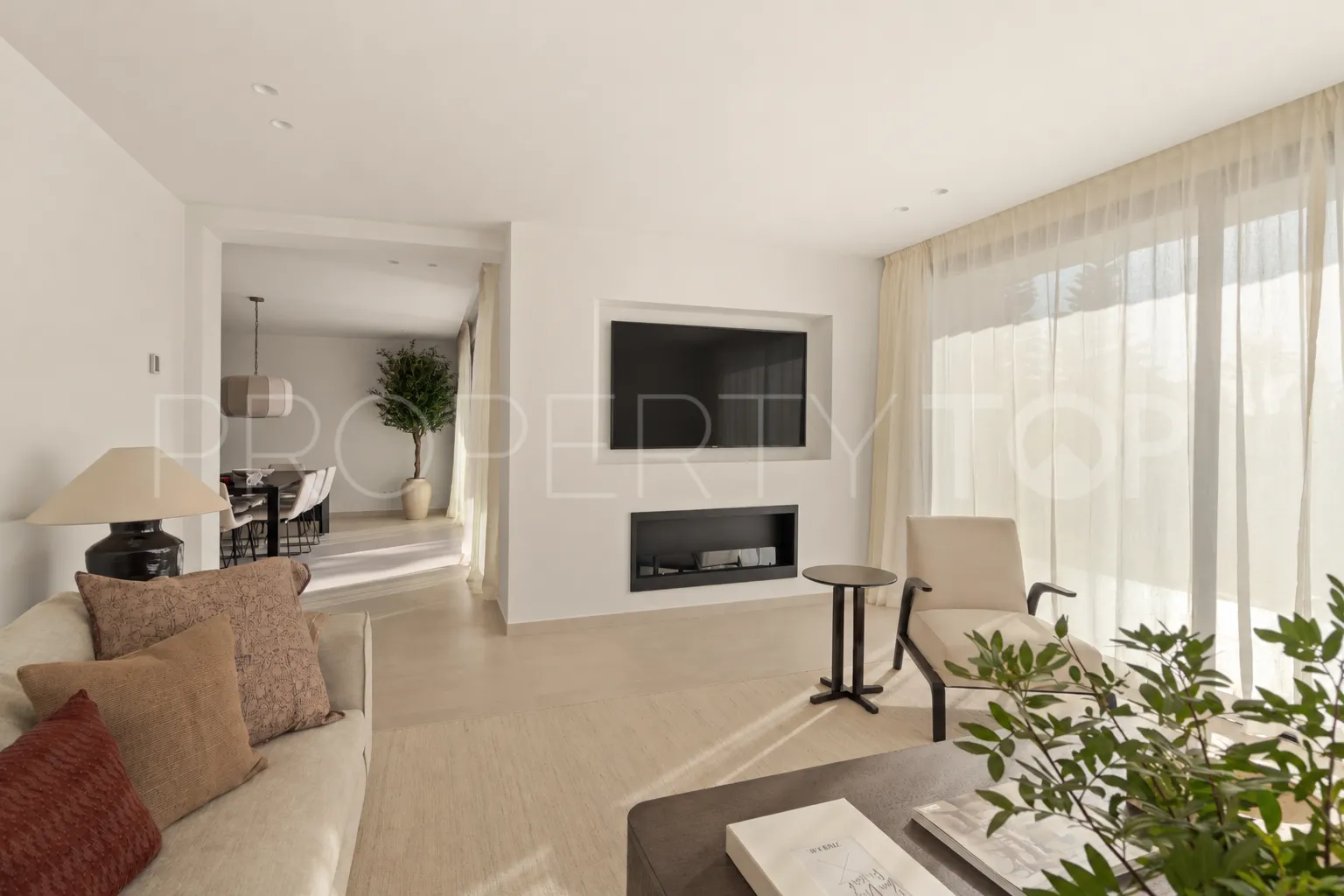 Elviria 5 bedrooms villa for sale